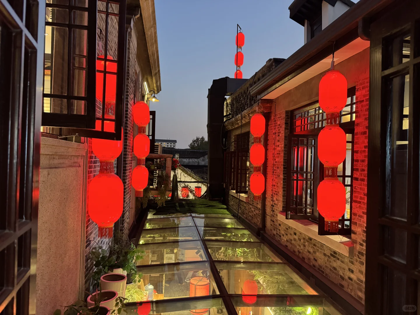 彬彬搬新家，大家去热闹一下