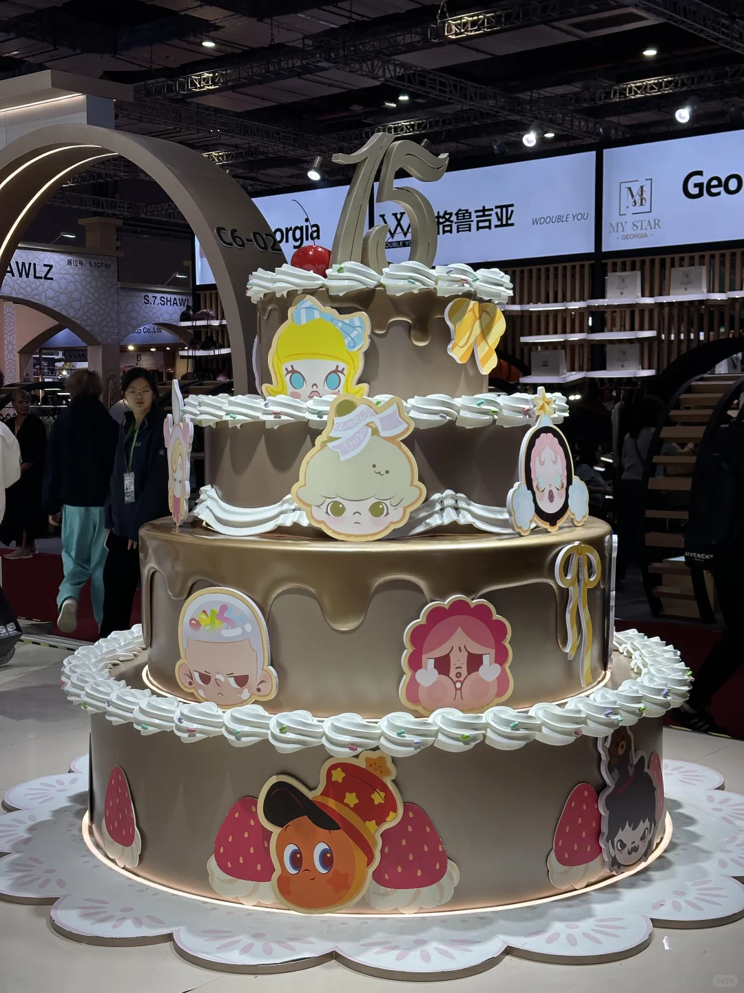 ?乒乓姐妹得知我去进博会 给我下了brief