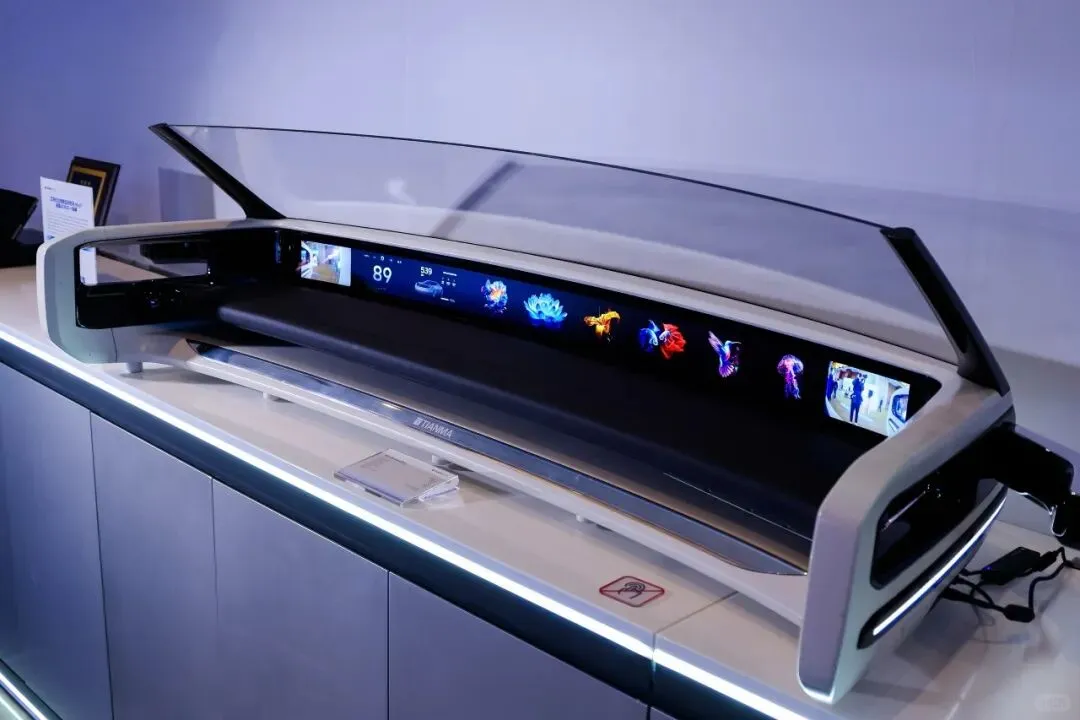 天马亮相2025 AIE博览会