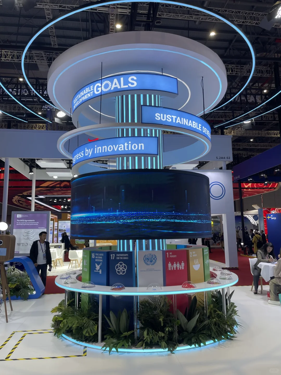 展会隐藏 C 位！支撑柱集合也太会玩了吧✨