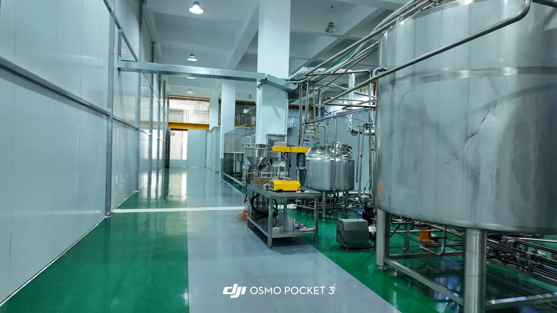 谁懂啊!文科生闯进千万级果汁厂直接看呆…