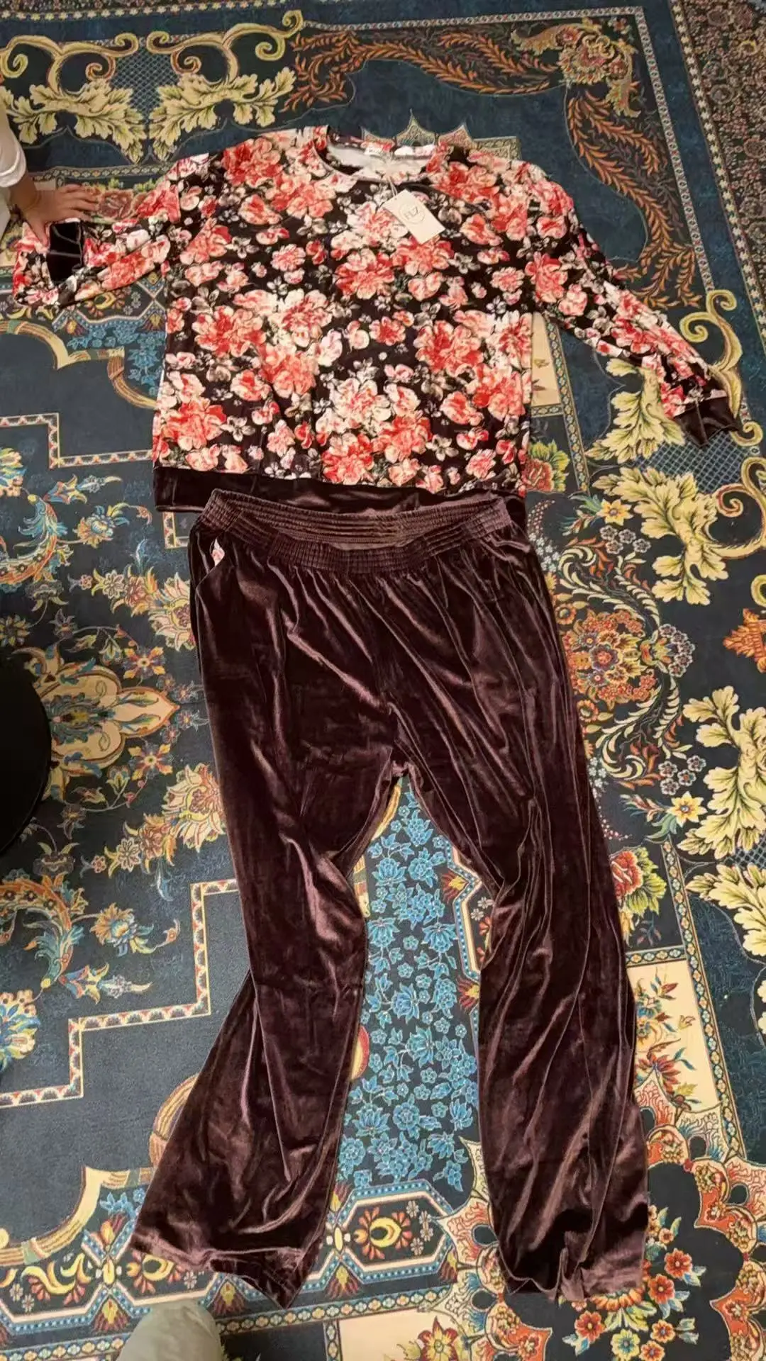 找相同面料成衣