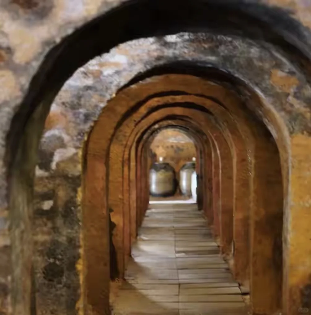 邛崃酒,不做“品牌”做“底座”