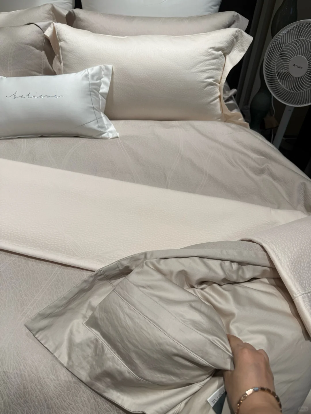 意式轻奢风！七星.简约厚织长绒棉四件套两色