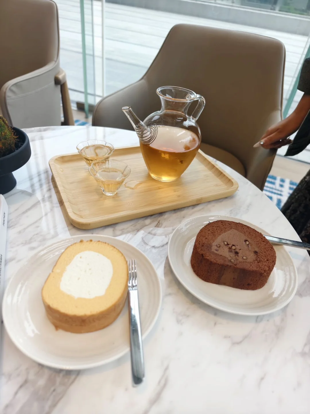 这家万怡把艺术与江景焊死了✨