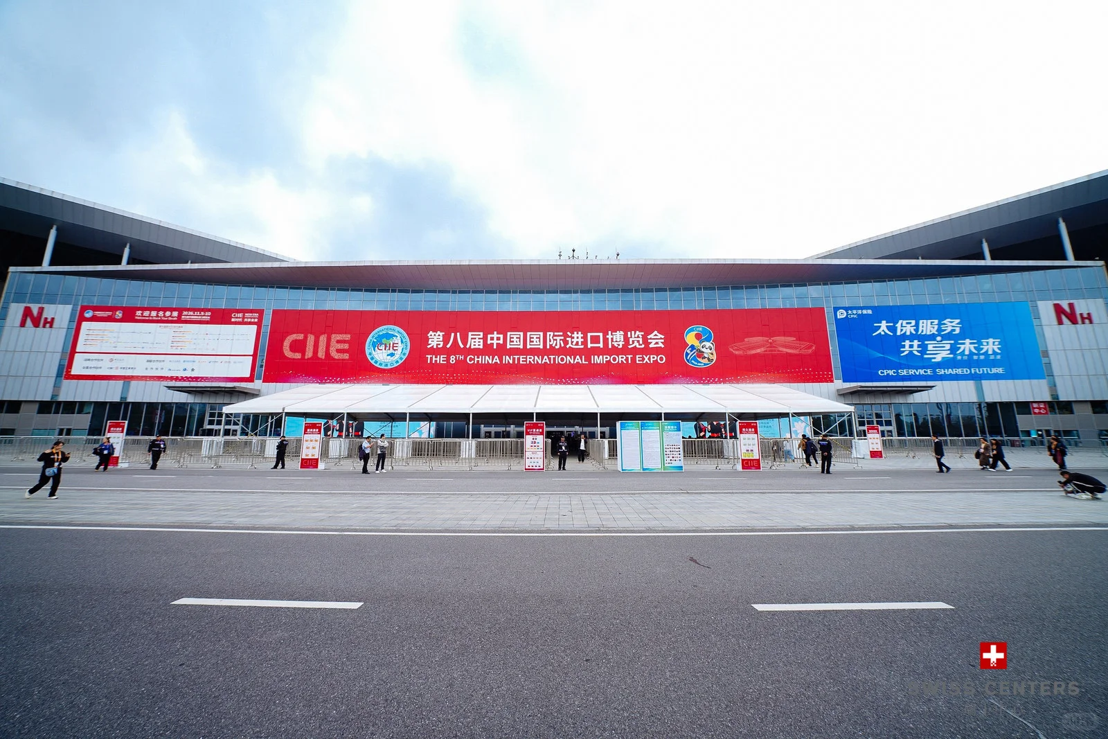 ?进博会现场直击,先睹为快