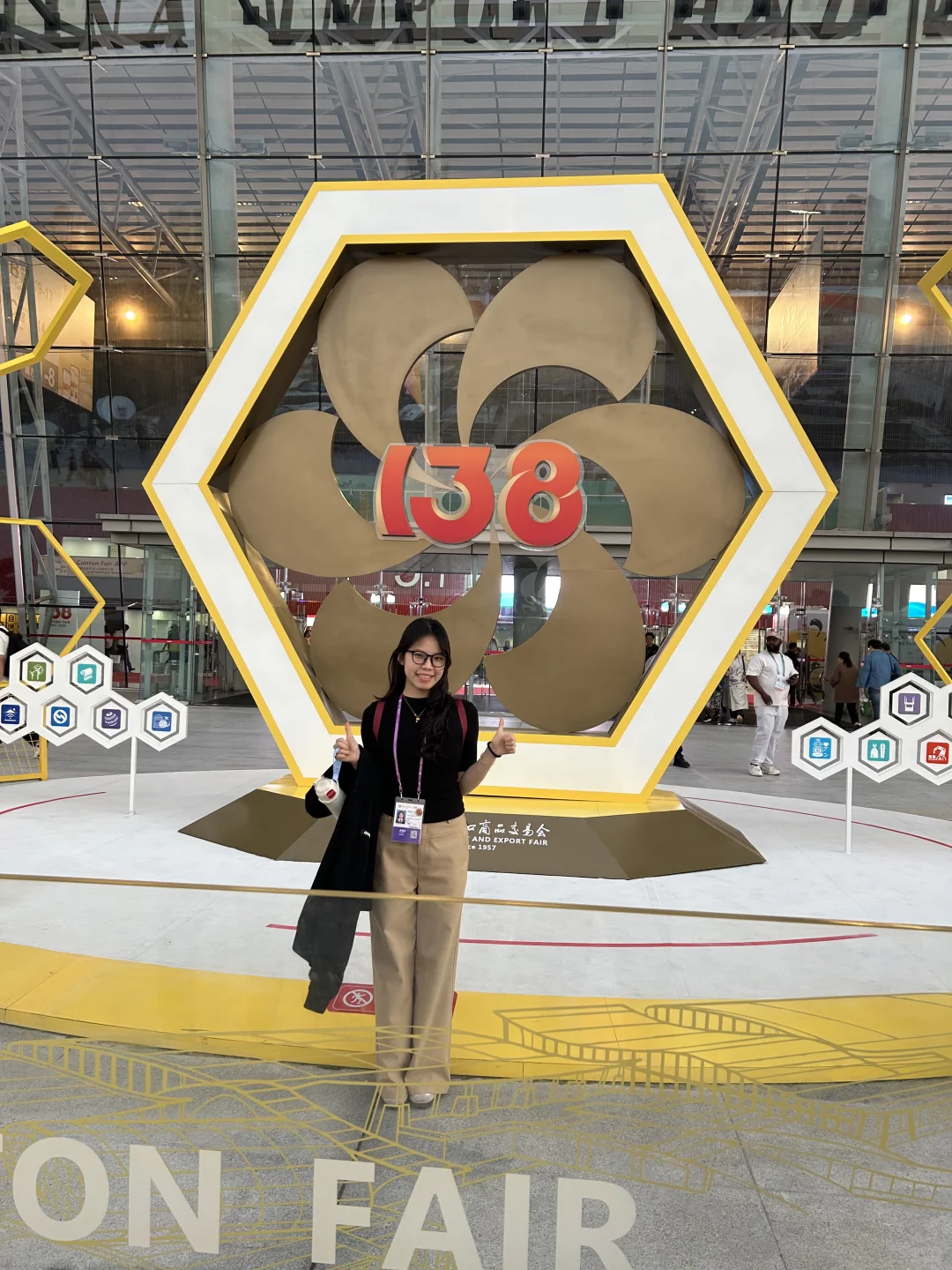 英专生勇闯广交会?‍♀️