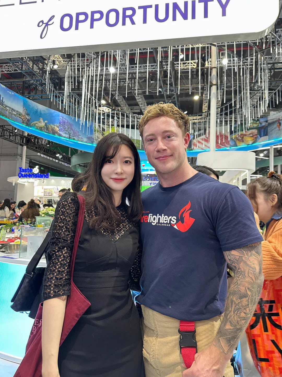 ?乒乓姐妹得知我去进博会 给我下了brief