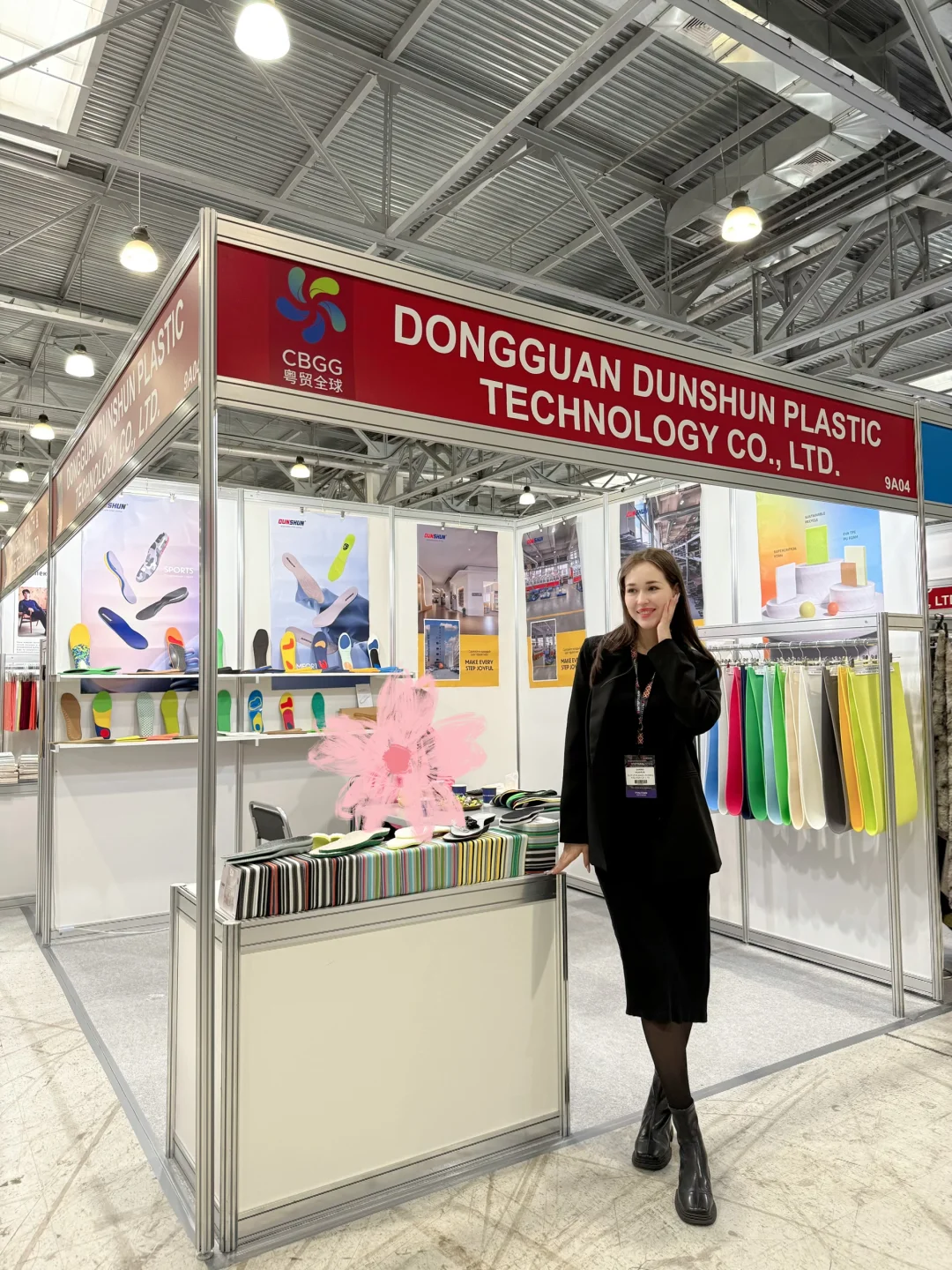 今天在莫斯科的 Intertkan国际展做俄汉翻译