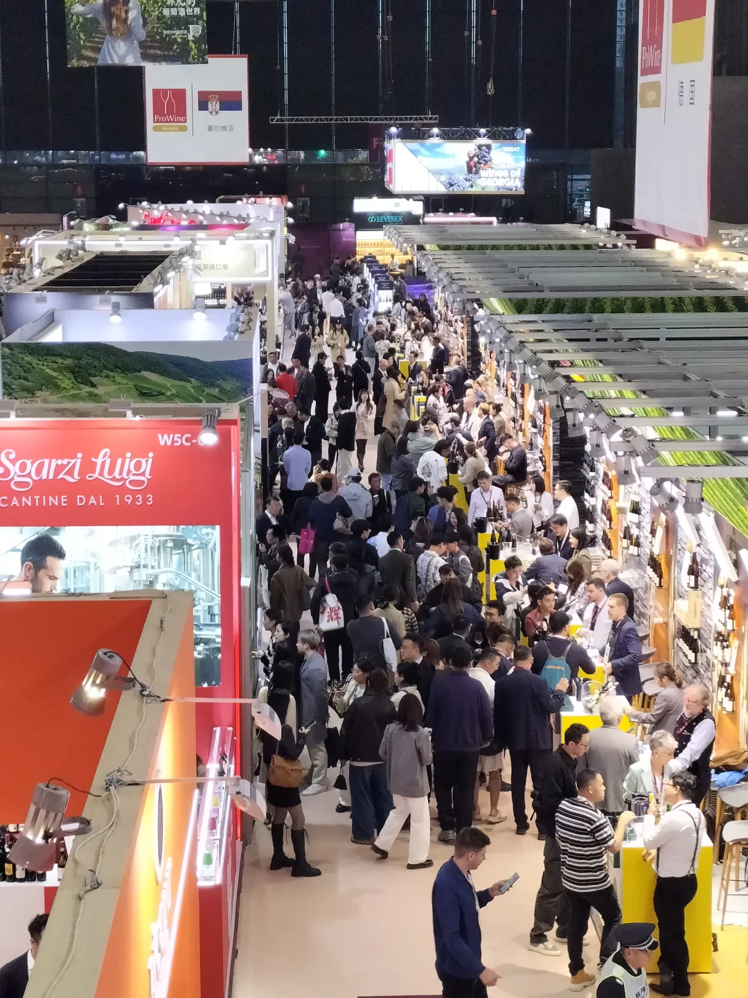 新国际环球食品展|第一天文字版攻略