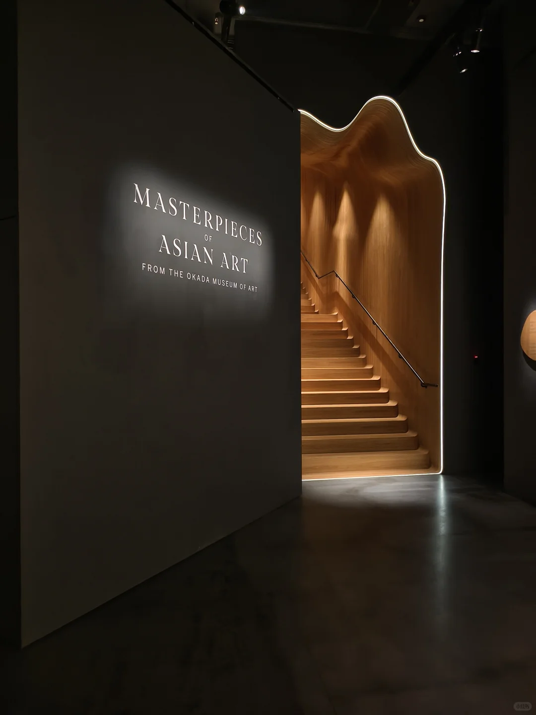 香港神级博物馆❗无玻璃还能上手撸文物?