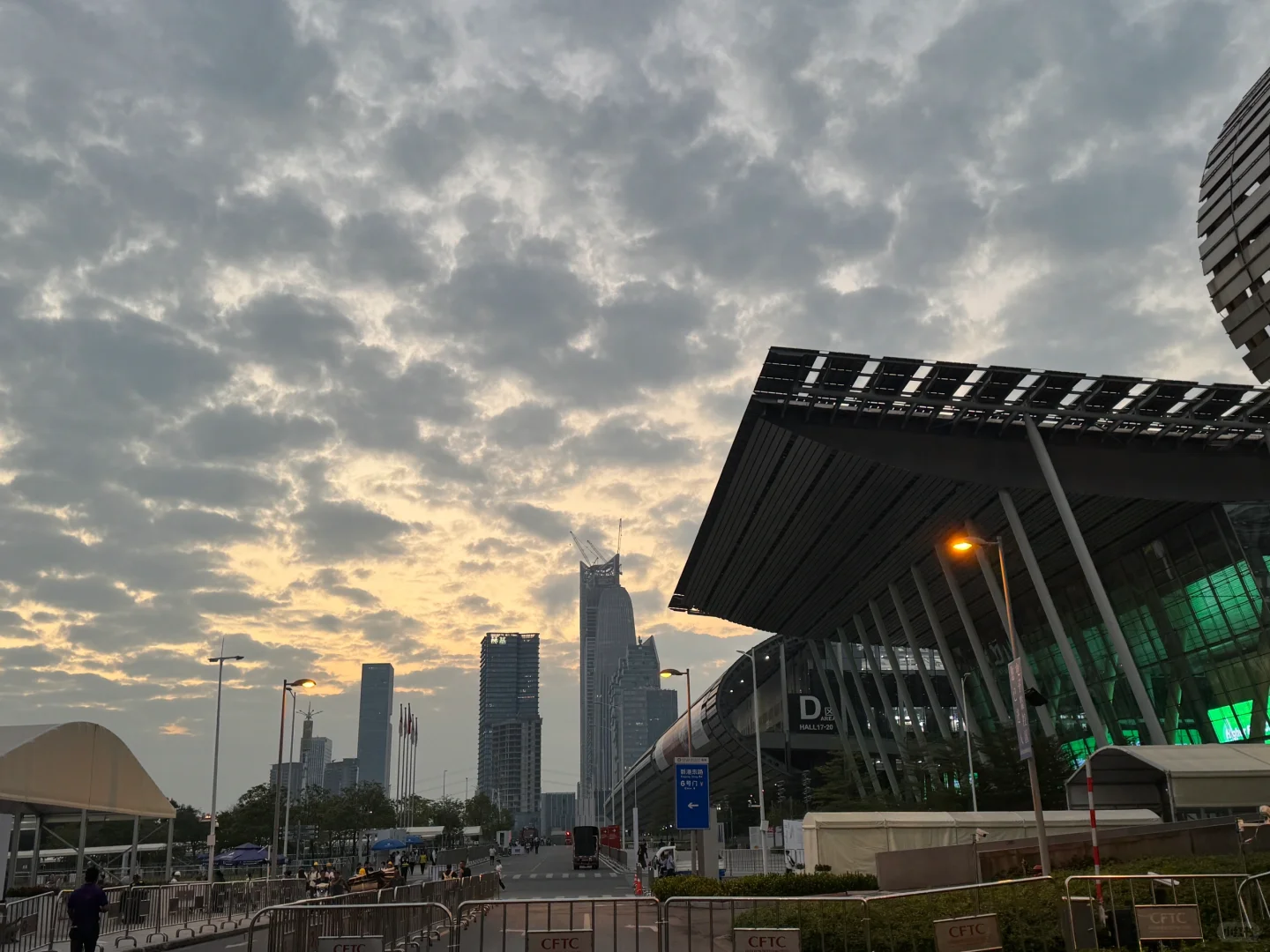 广交会怎么能把人怎么能累成这样！