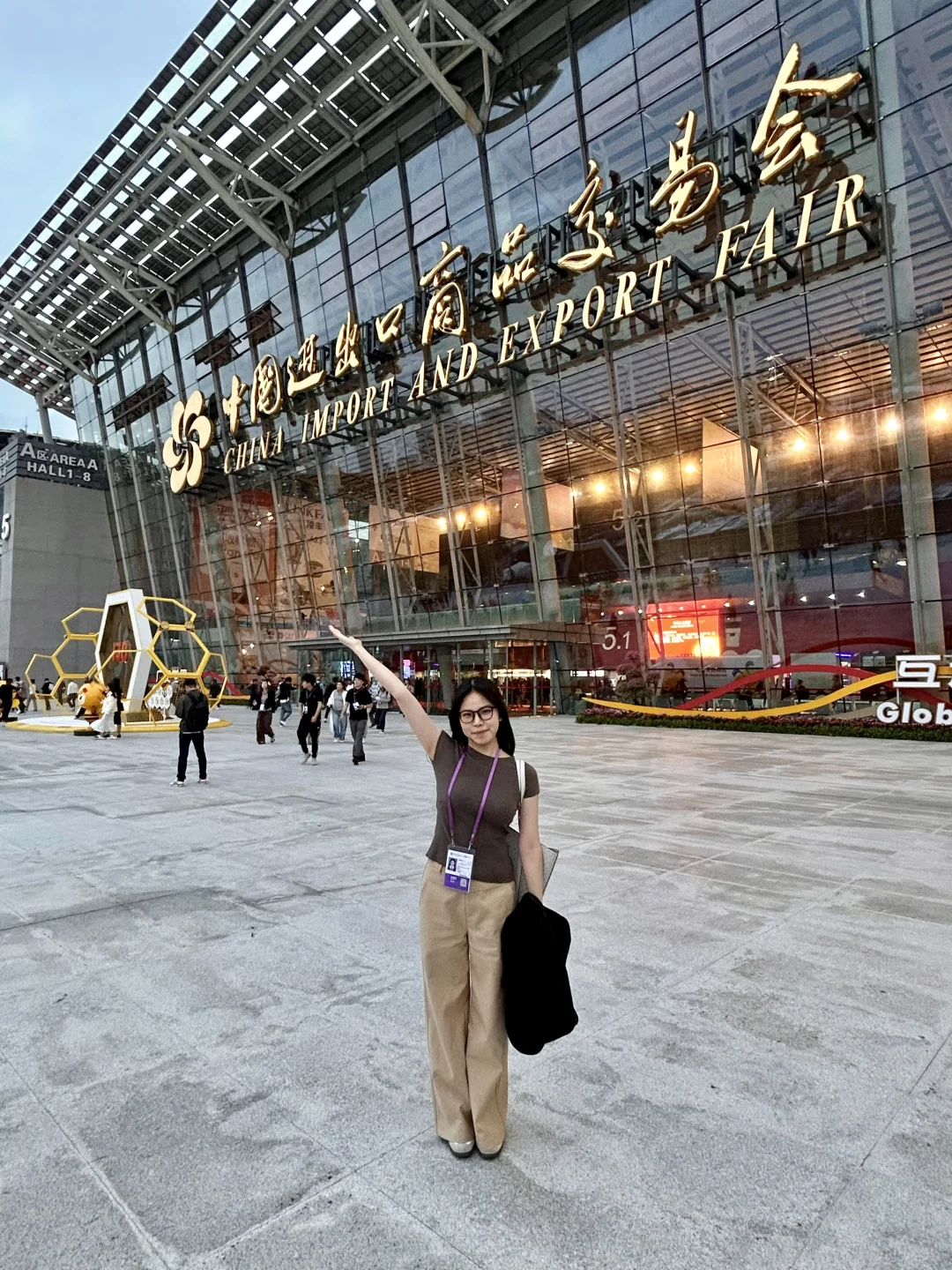 英专生勇闯广交会?‍♀️