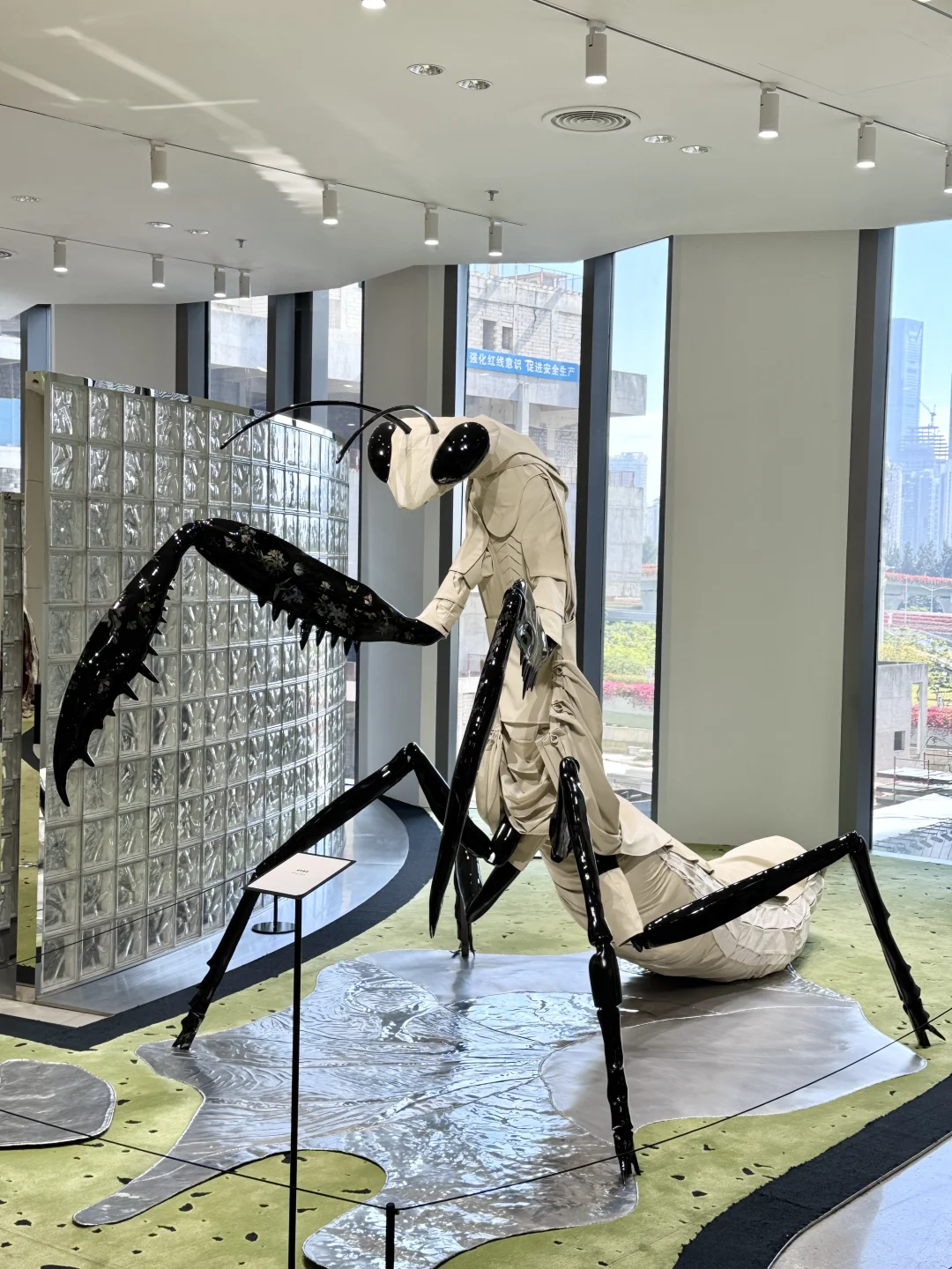 深圳周末游 万象天地巨人展不用排队Get??