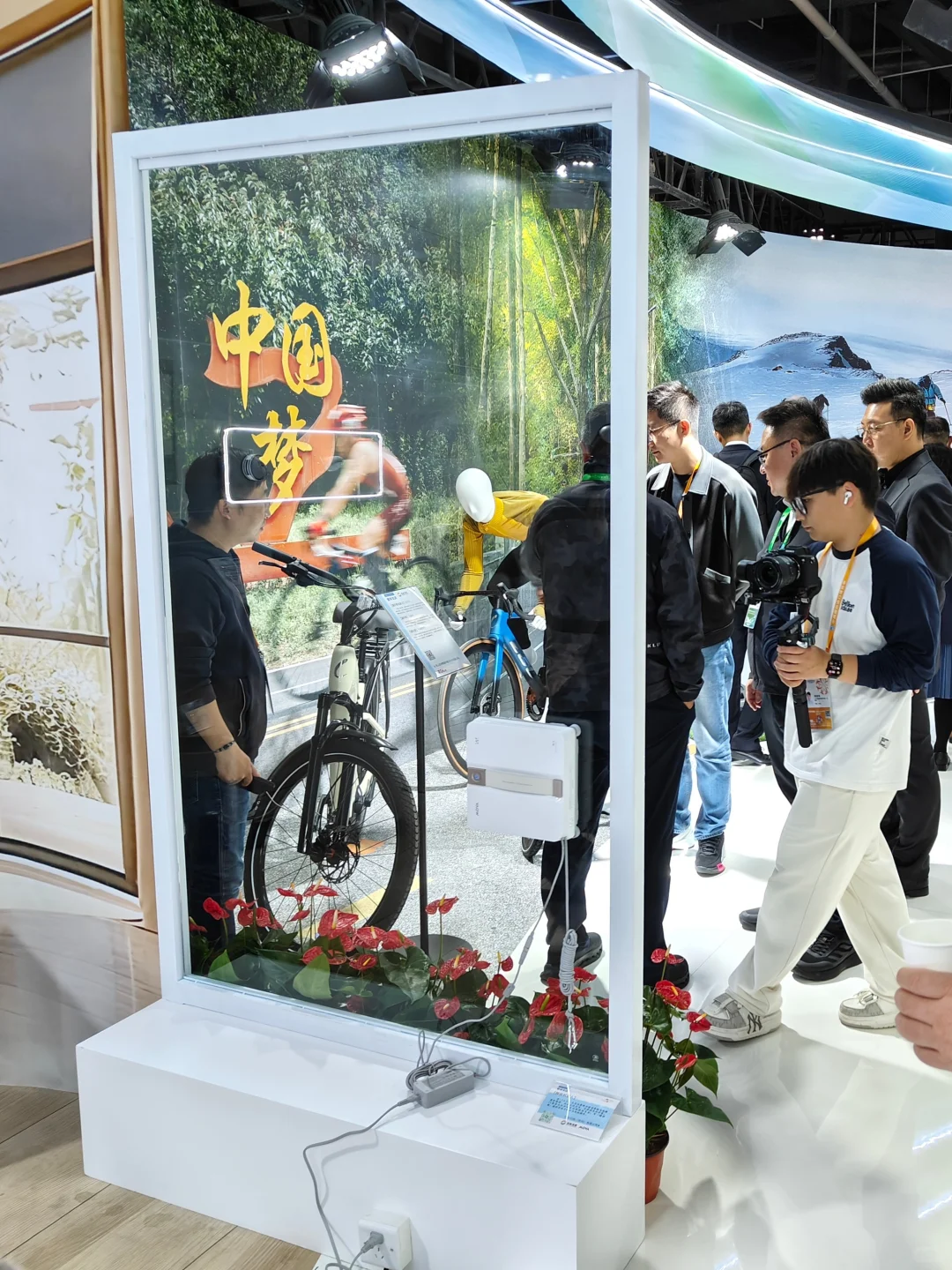 在进博会，我被MOVA的细节暖到了｜这才是懂