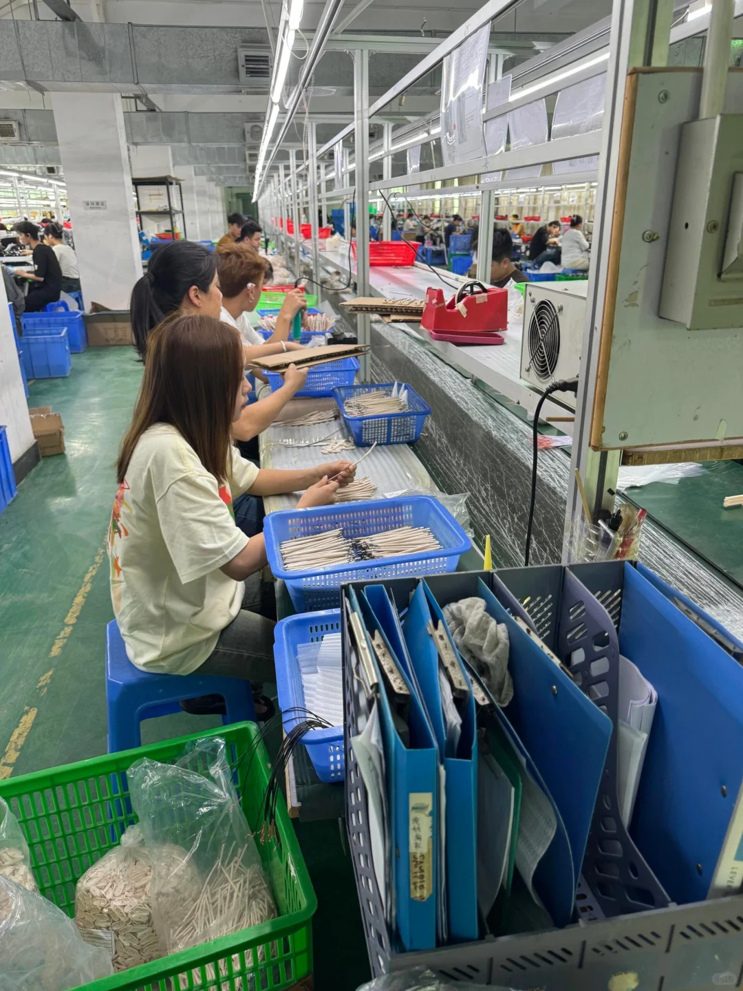 进厂打螺丝么咯！