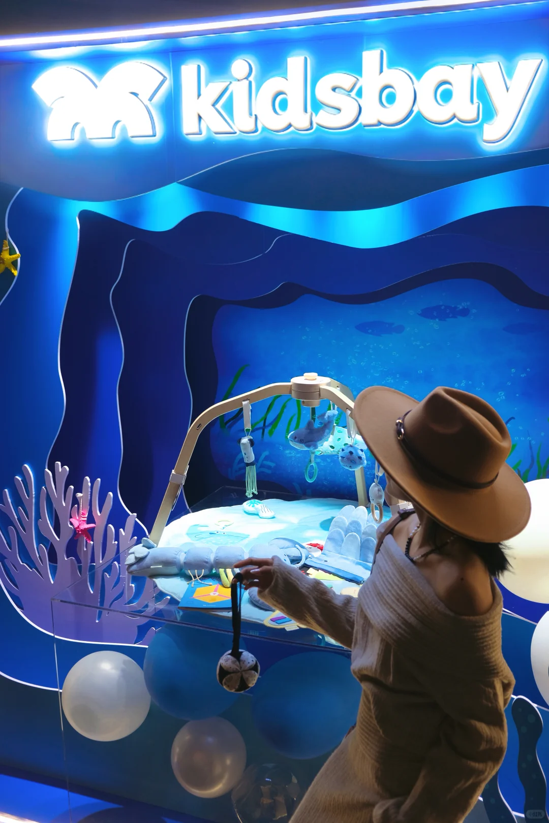 在蔚蓝梦境寻找童趣与美好???