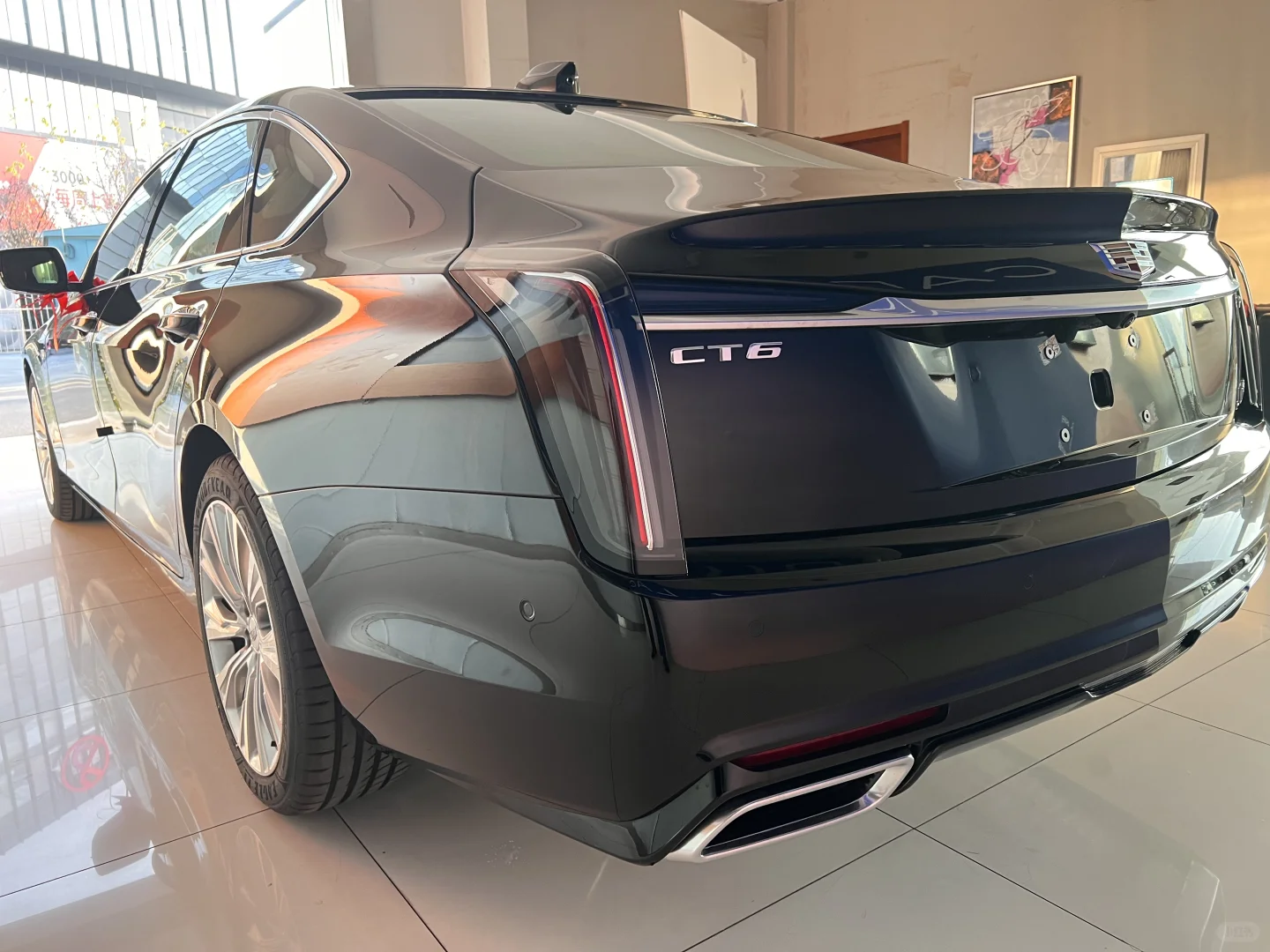 进博会CT6少量红内