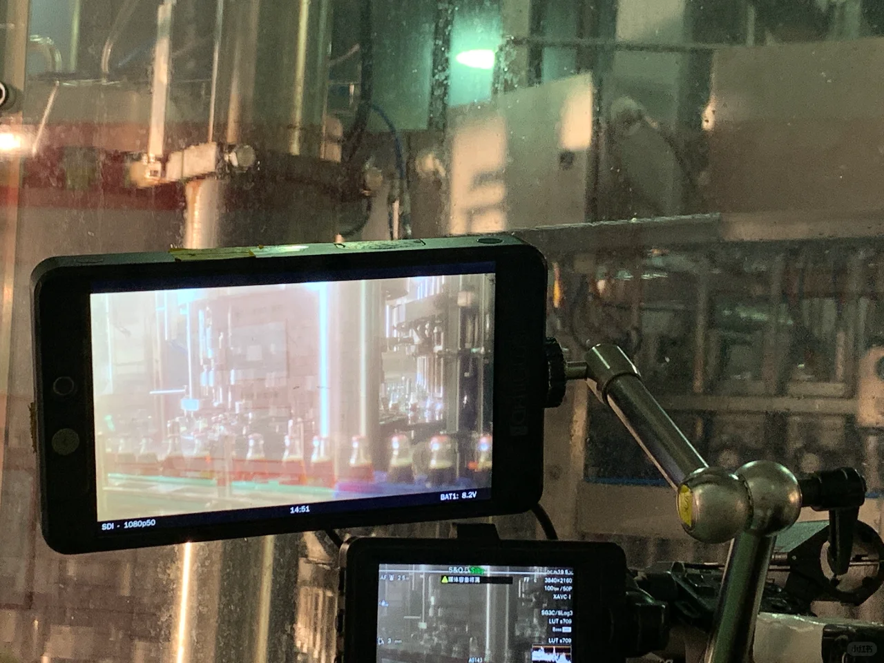 是谁喝上了新鲜出炉的可乐呀?