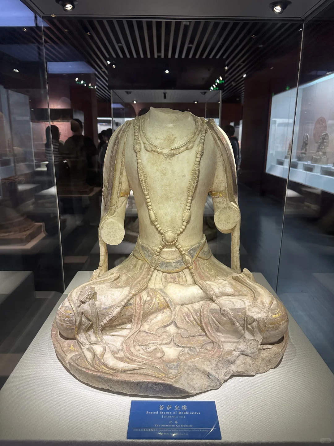 残缺的手臂 依旧可以温暖你的心房