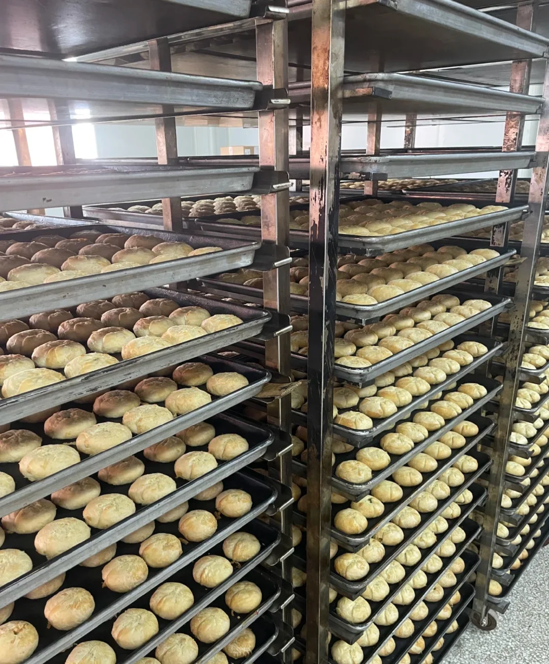 山东自家月饼食品厂，包吃住