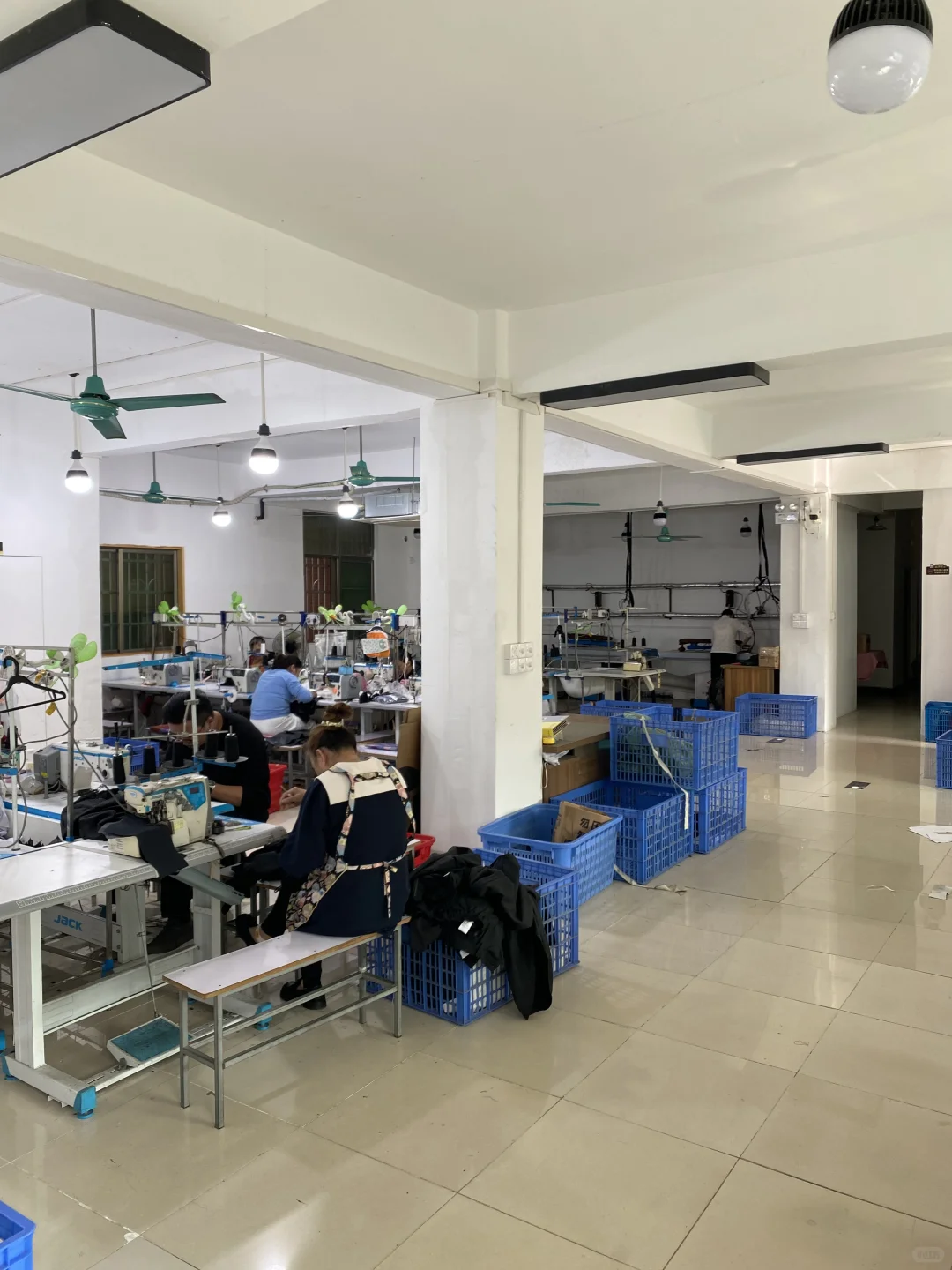 专注一二线品质的广州服装加工厂