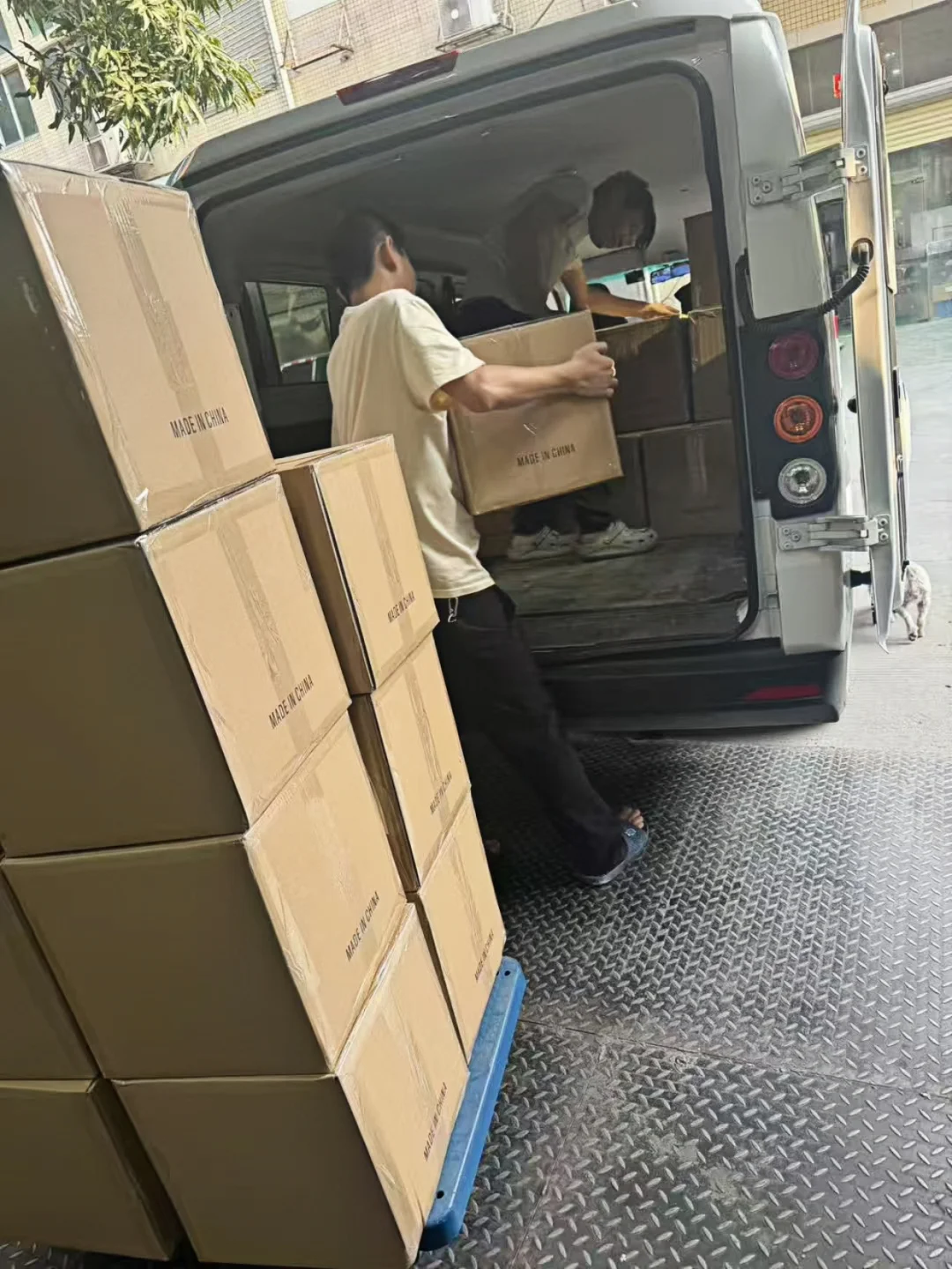 源头工厂出货日常