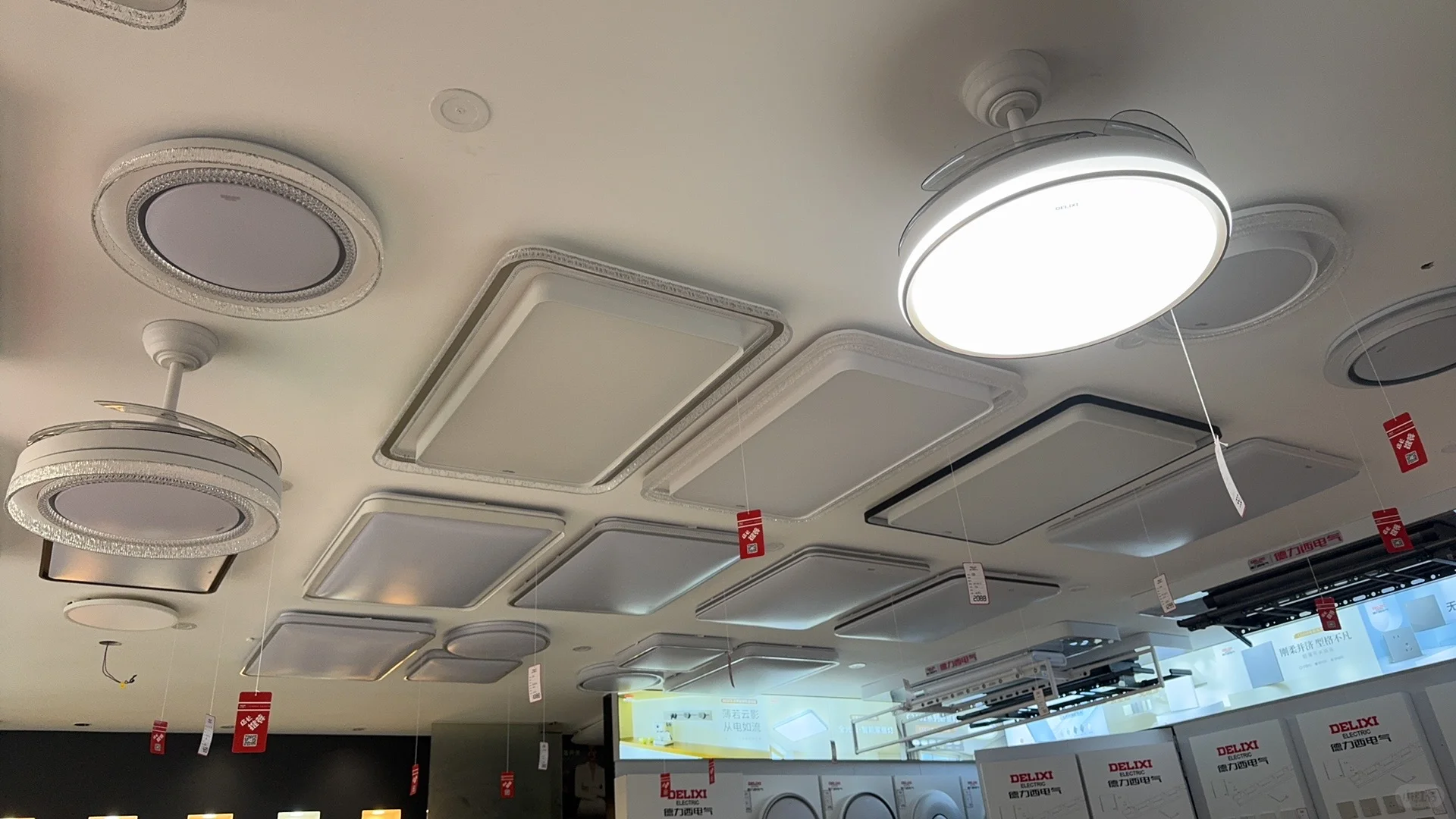 批发人的日常：操着老板心 赚着辛苦钱