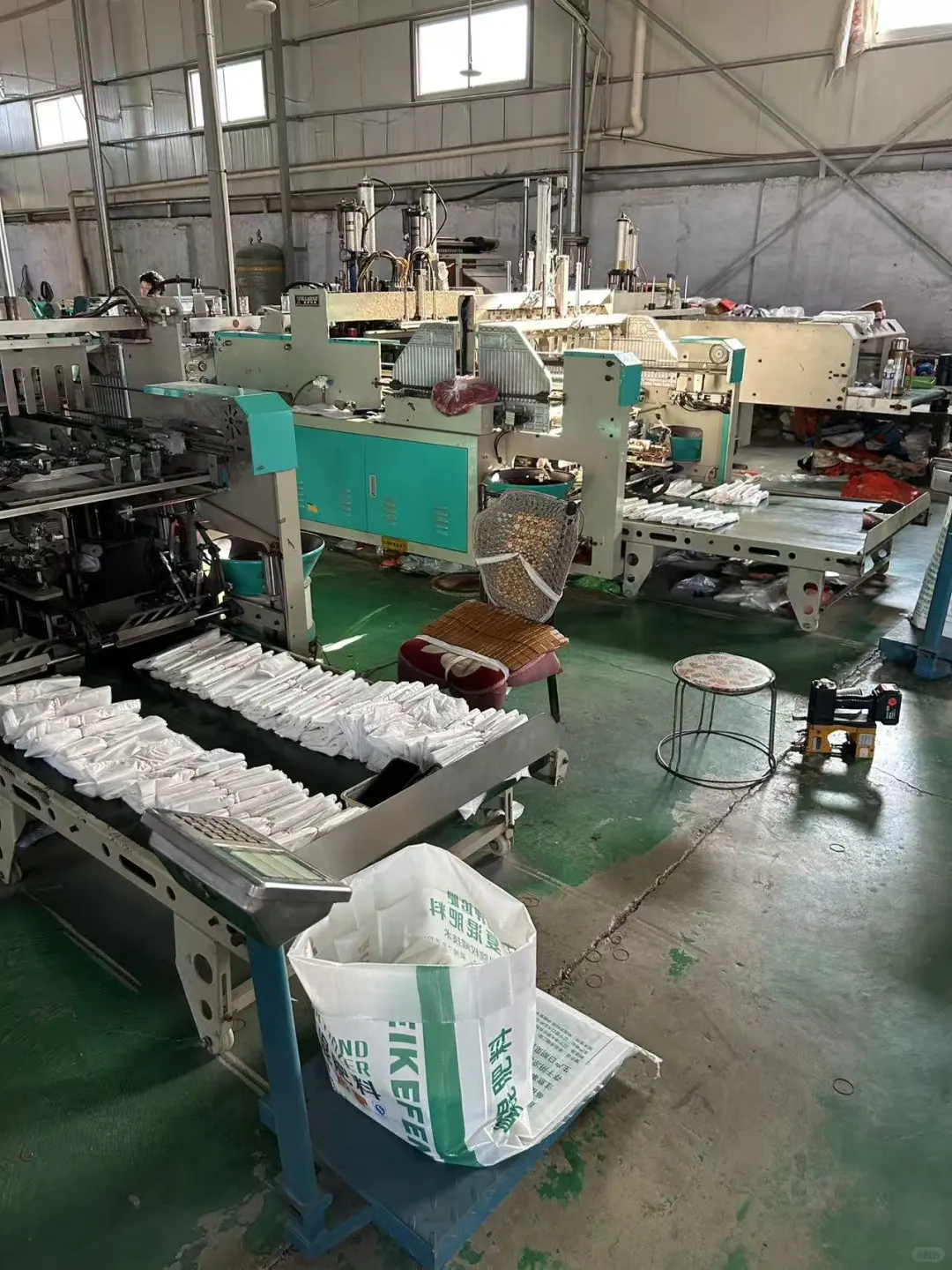 石家庄有需要塑料袋跟筷子的老板联系！