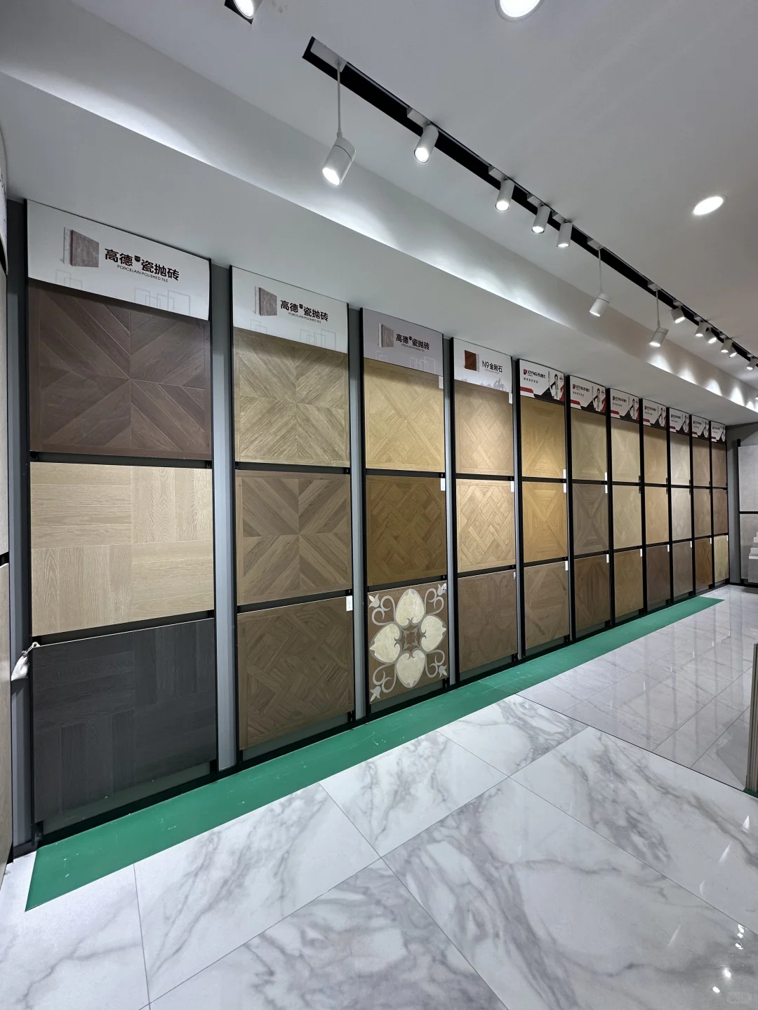 苏州装修人必逛的瓷砖批发仓库!省出软装钱