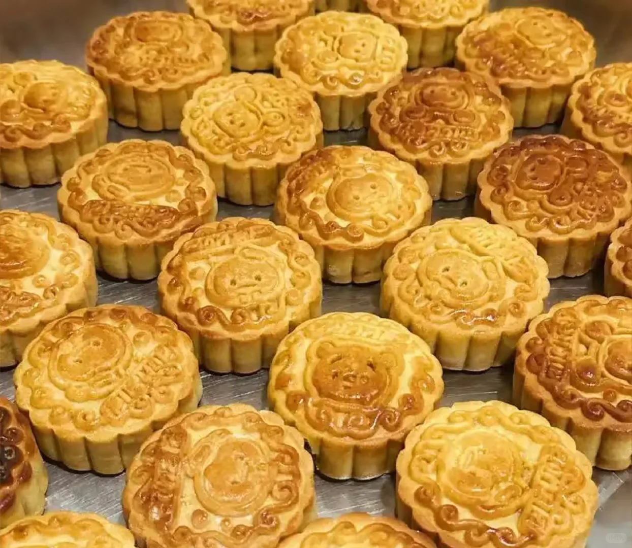 山东自家月饼食品厂，包吃住