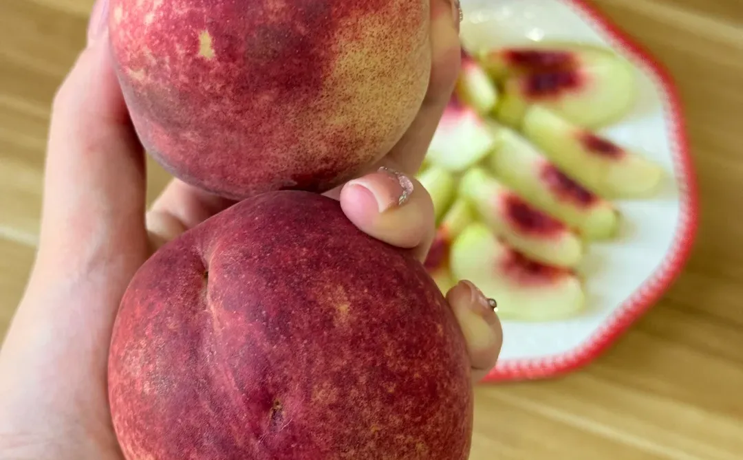 一个能撑死人，但热量很低的东西