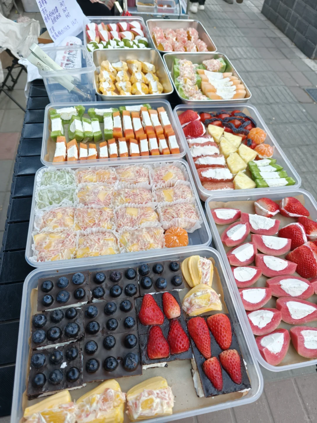 谁还没吃过美味酸奶水果夹?