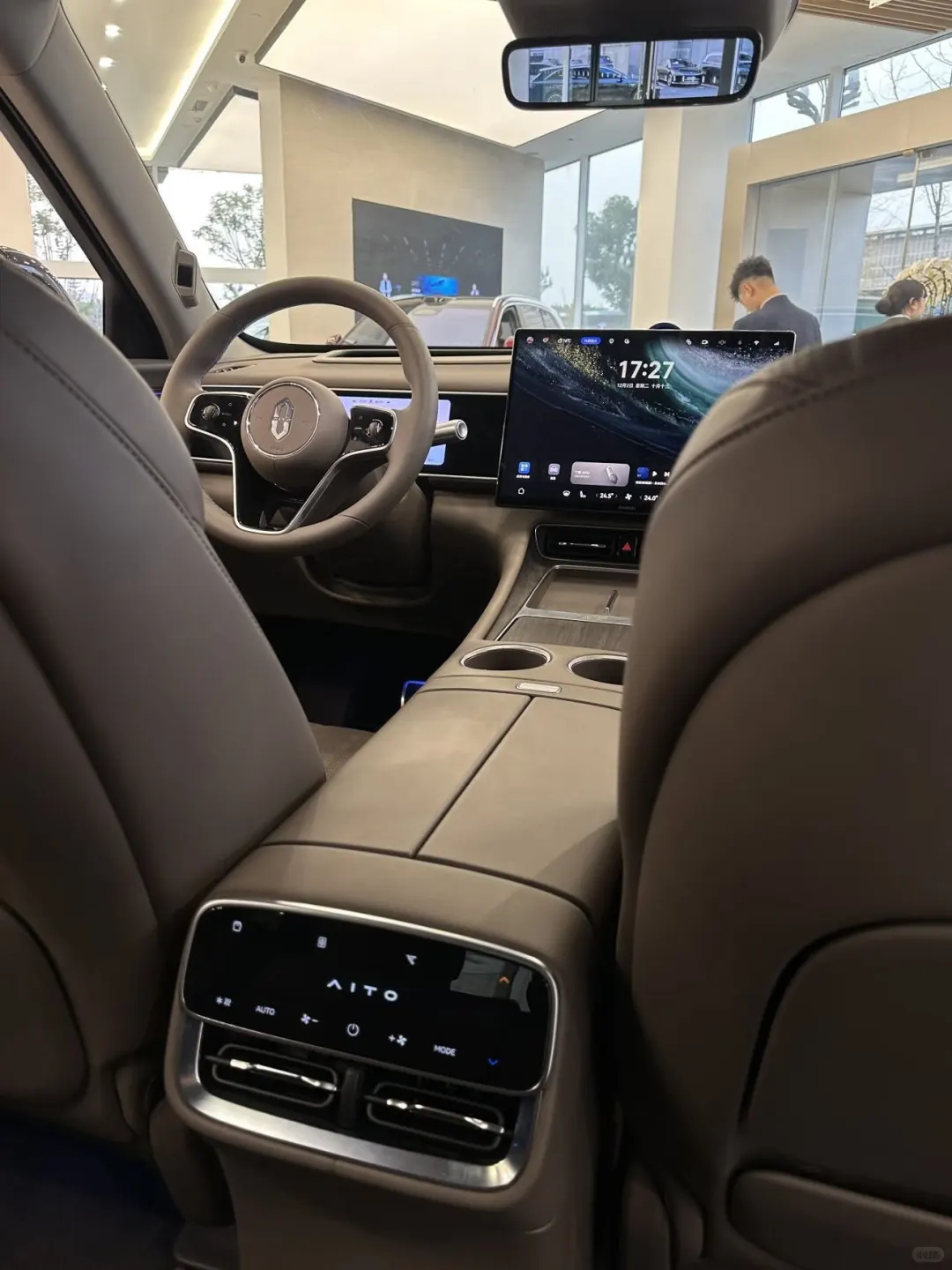 终于开上人气销冠问界m7啦?