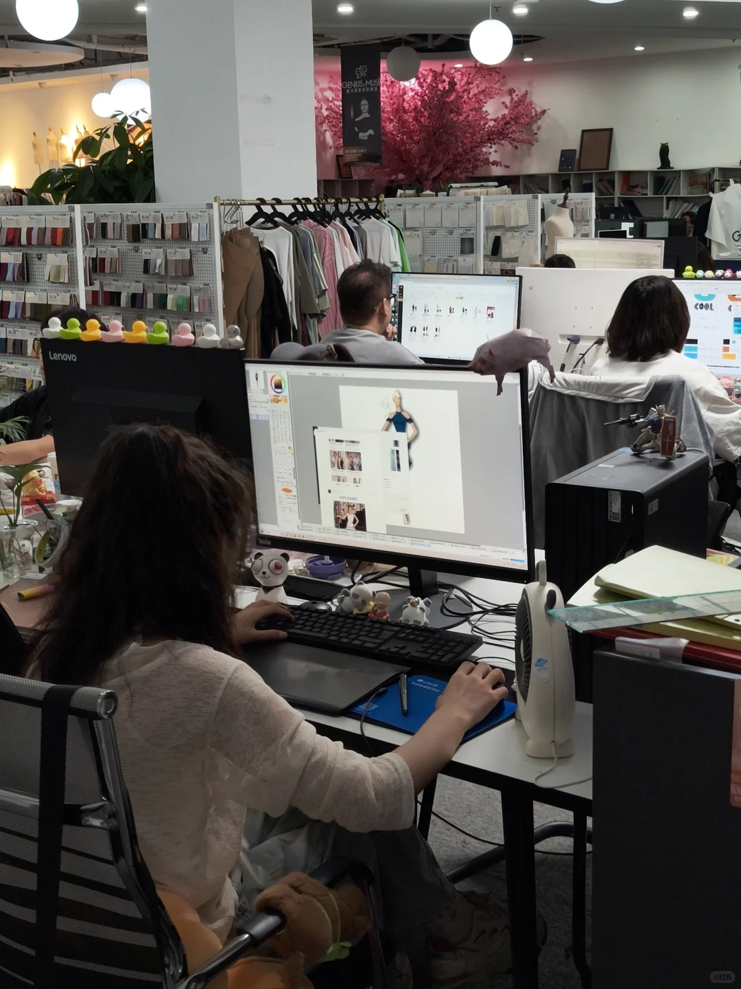 自荐信?我们就是你在找的服装设计团队