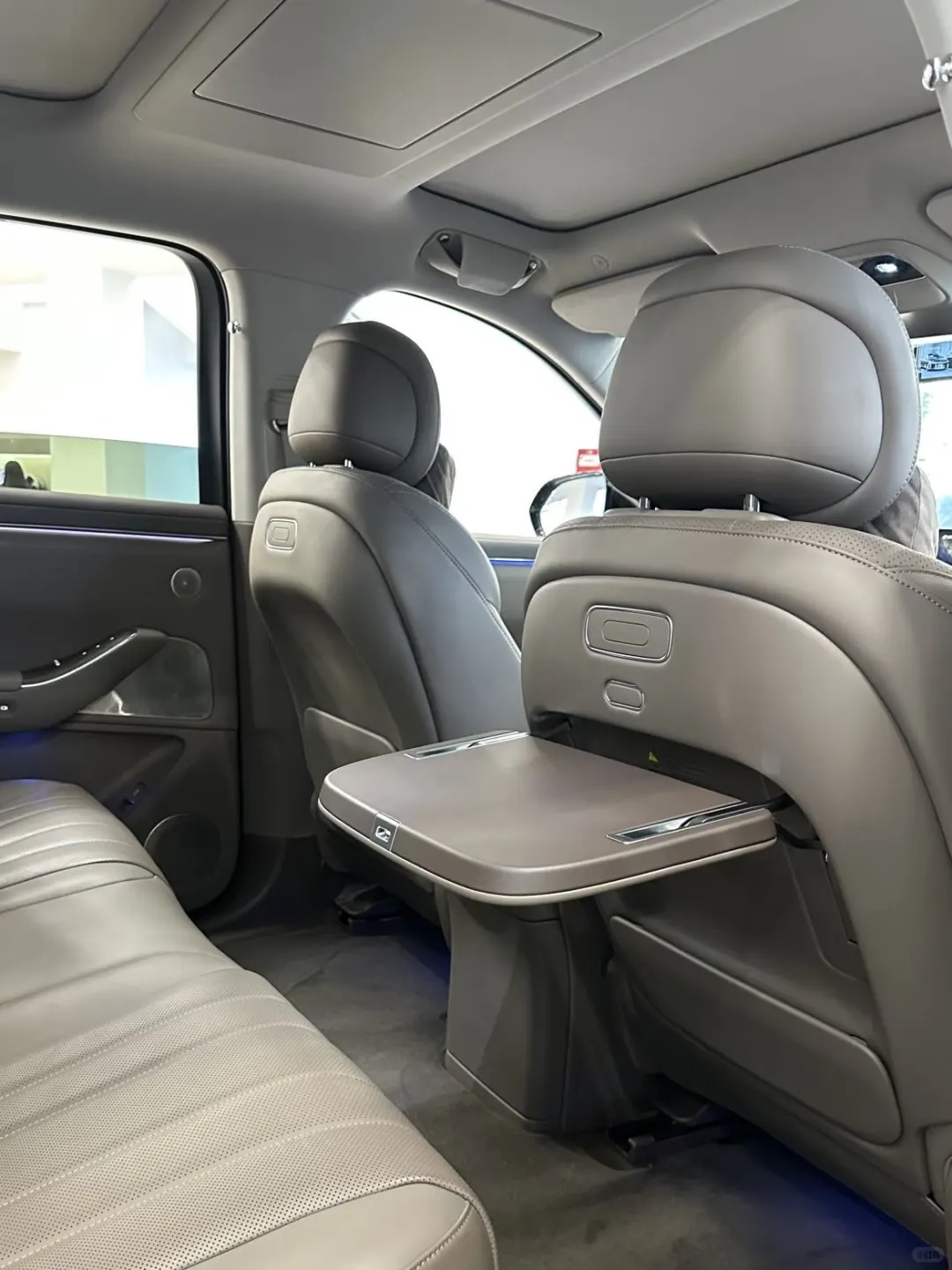 终于开上人气销冠问界m7啦?