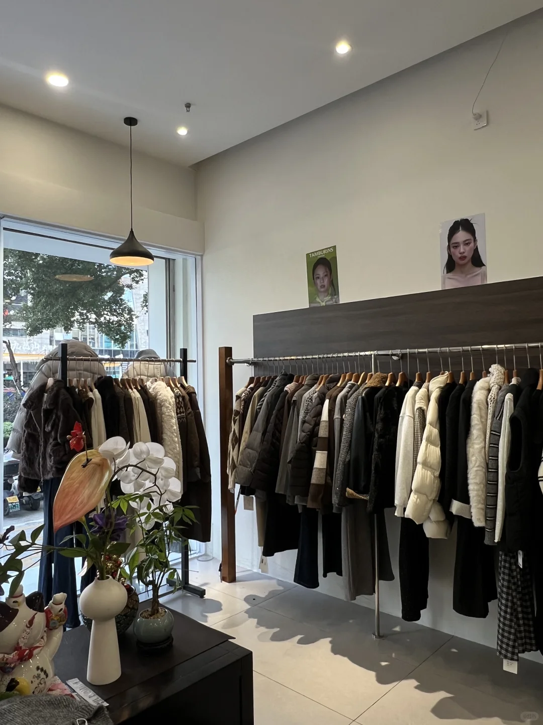 女装实体店开奔溃了 你们怎么样了？