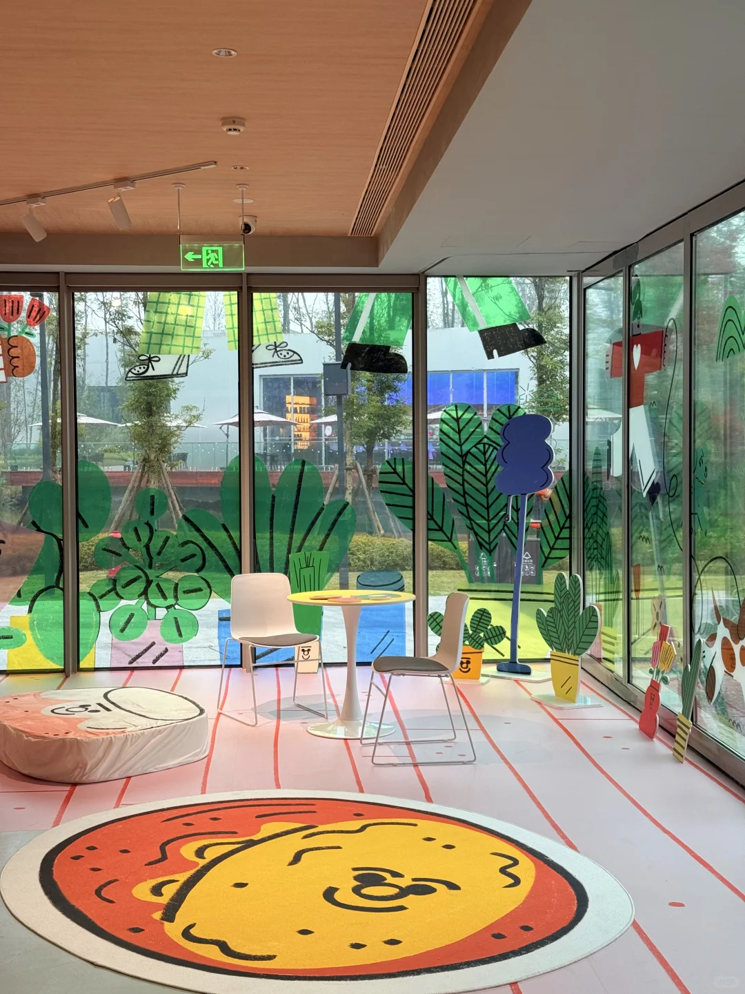 成都1h直达！藏在酒厂的童话展太好拍了……