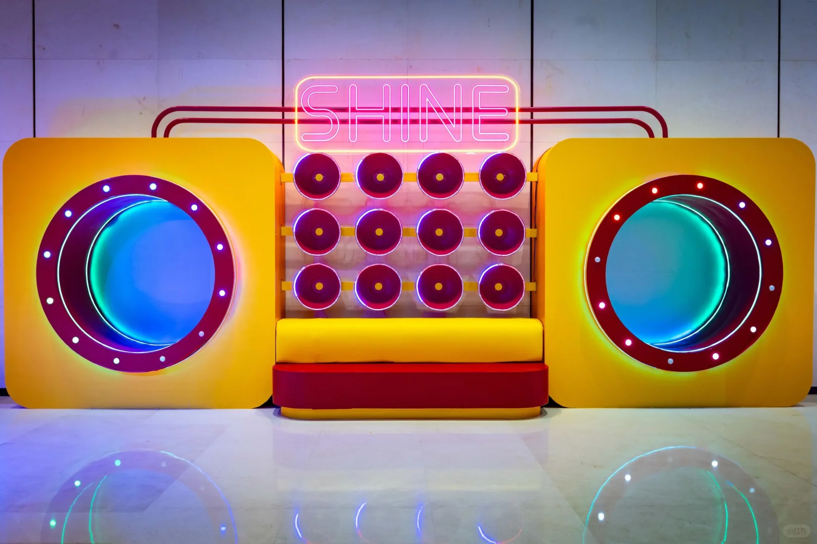 【活动策划】Adidas SHINE 2025年度盛典