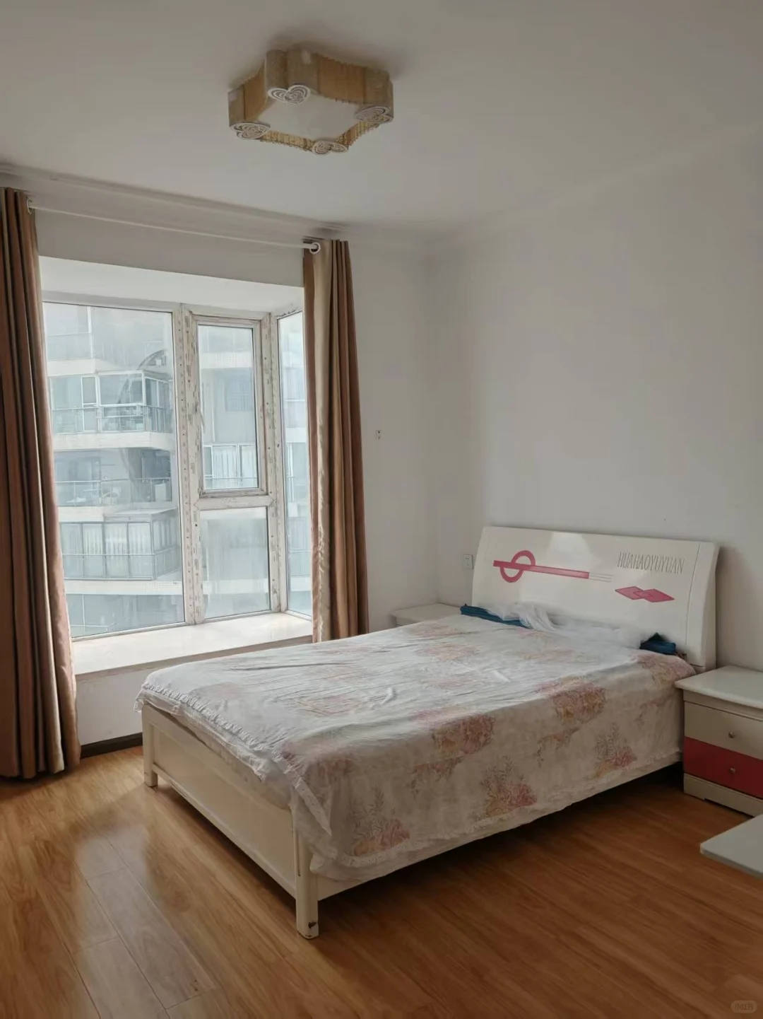 观山湖区会展城附近找合租室友