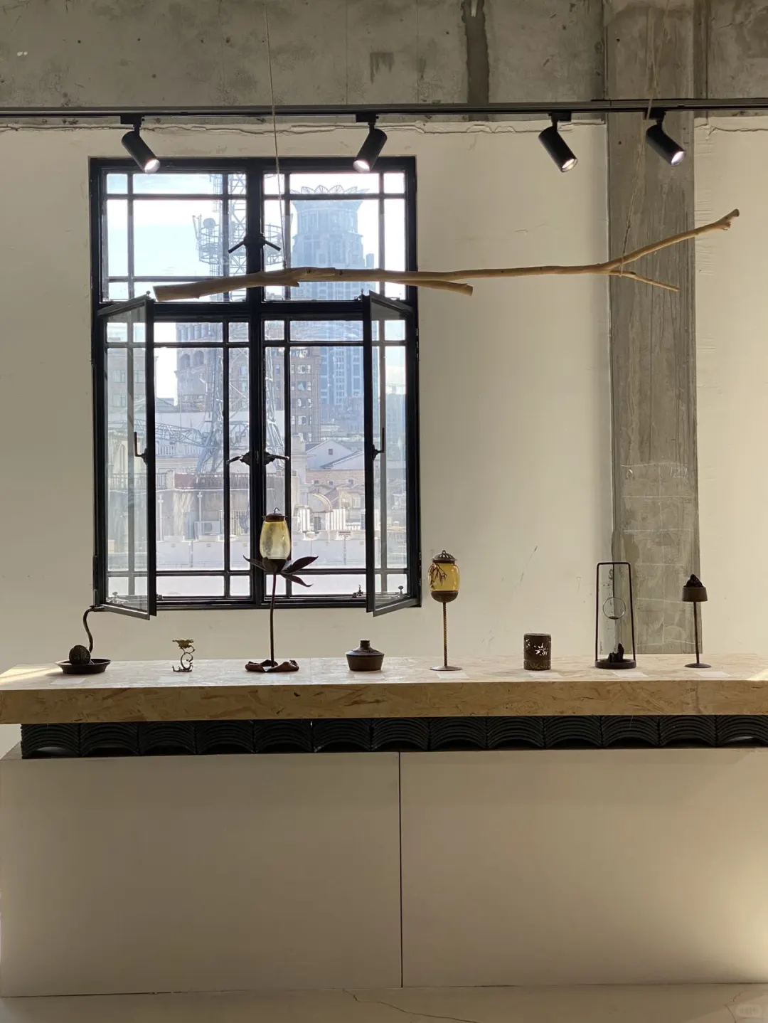 请看！香薰器物展和工业风空间的适配度