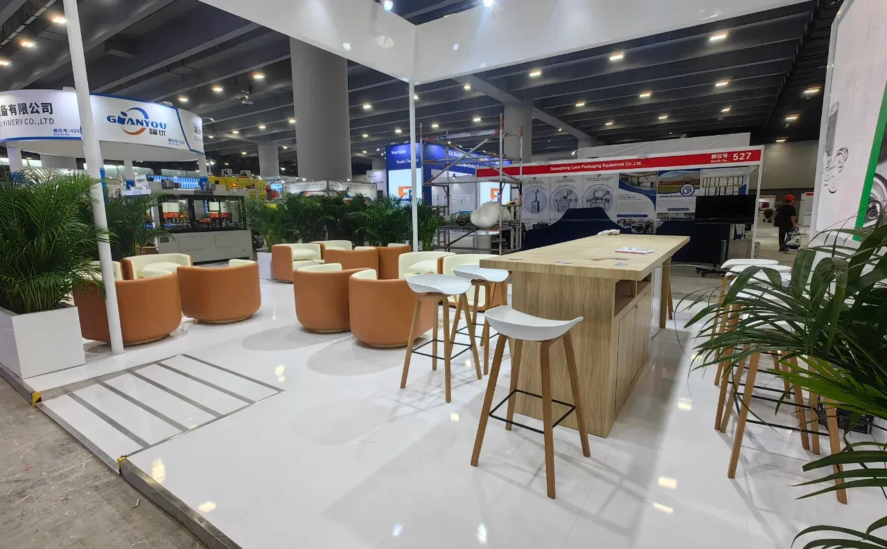 制罐工业展·绿意盎然的白净空间