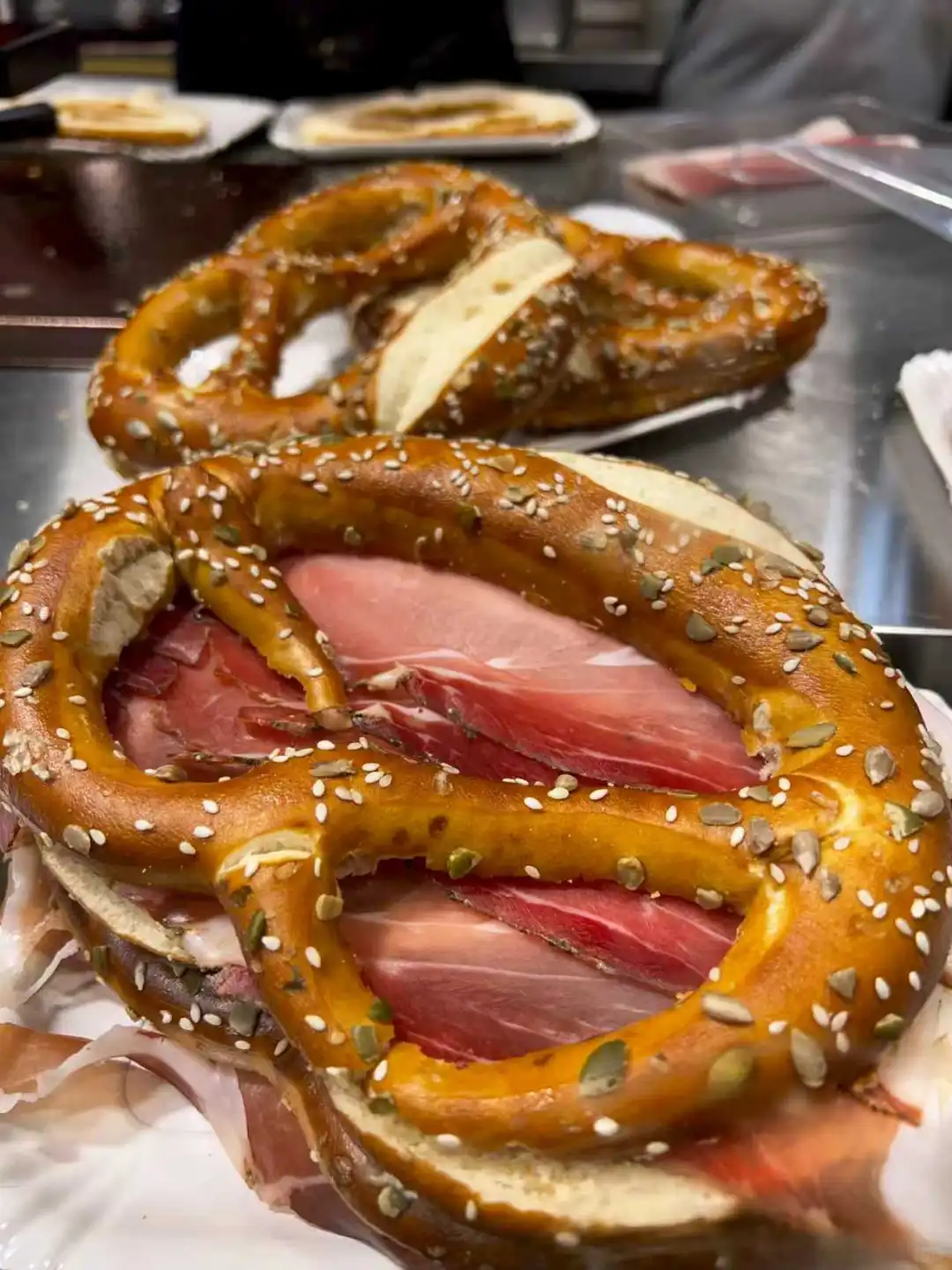 暴走6小时腿已断!米兰圣诞?大集实况!