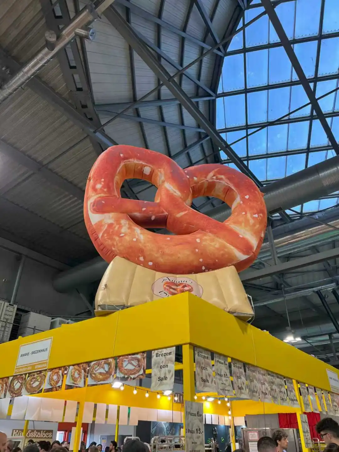 暴走6小时腿已断!米兰圣诞?大集实况!