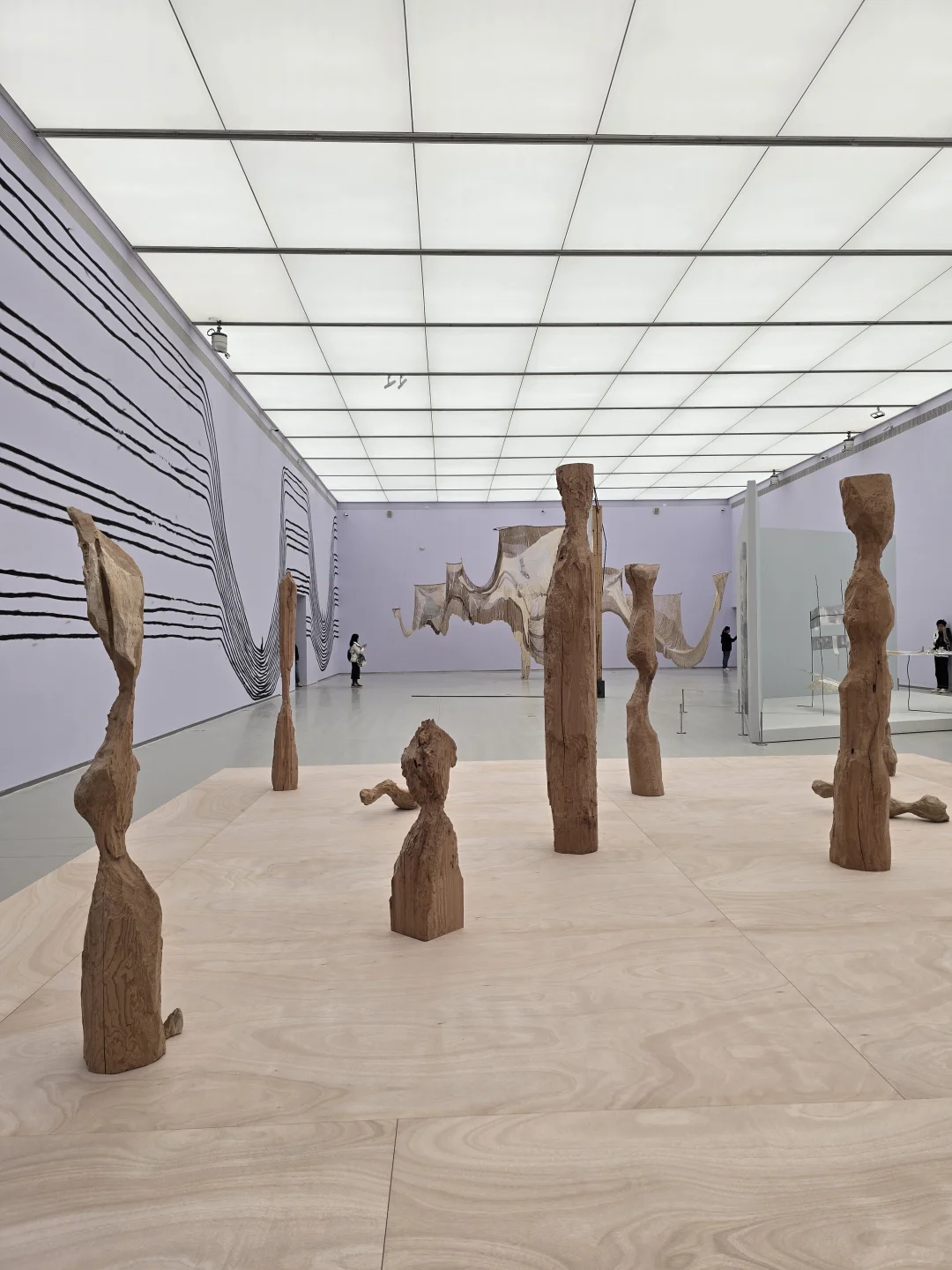 上海双年展|“花儿听到蜜蜂了吗?”