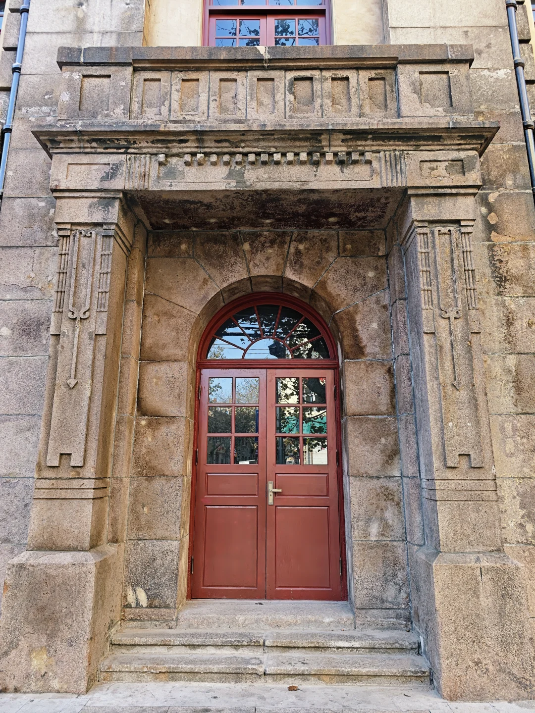 青岛东莱银行旧址的变迁