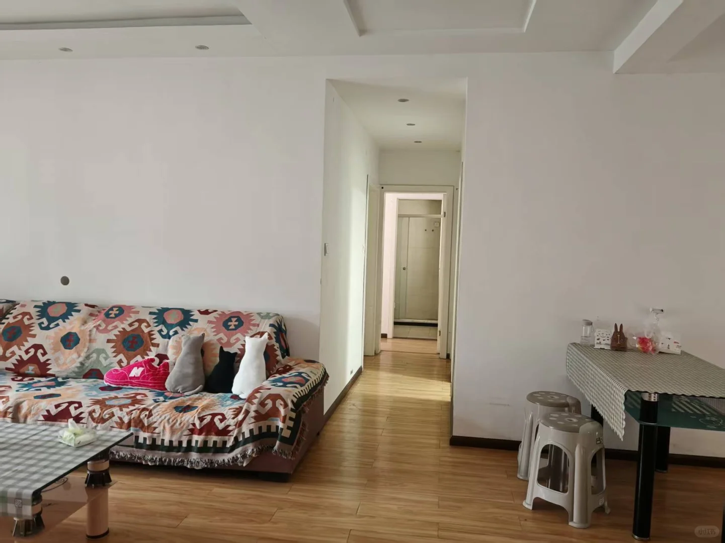 观山湖区会展城附近找合租室友