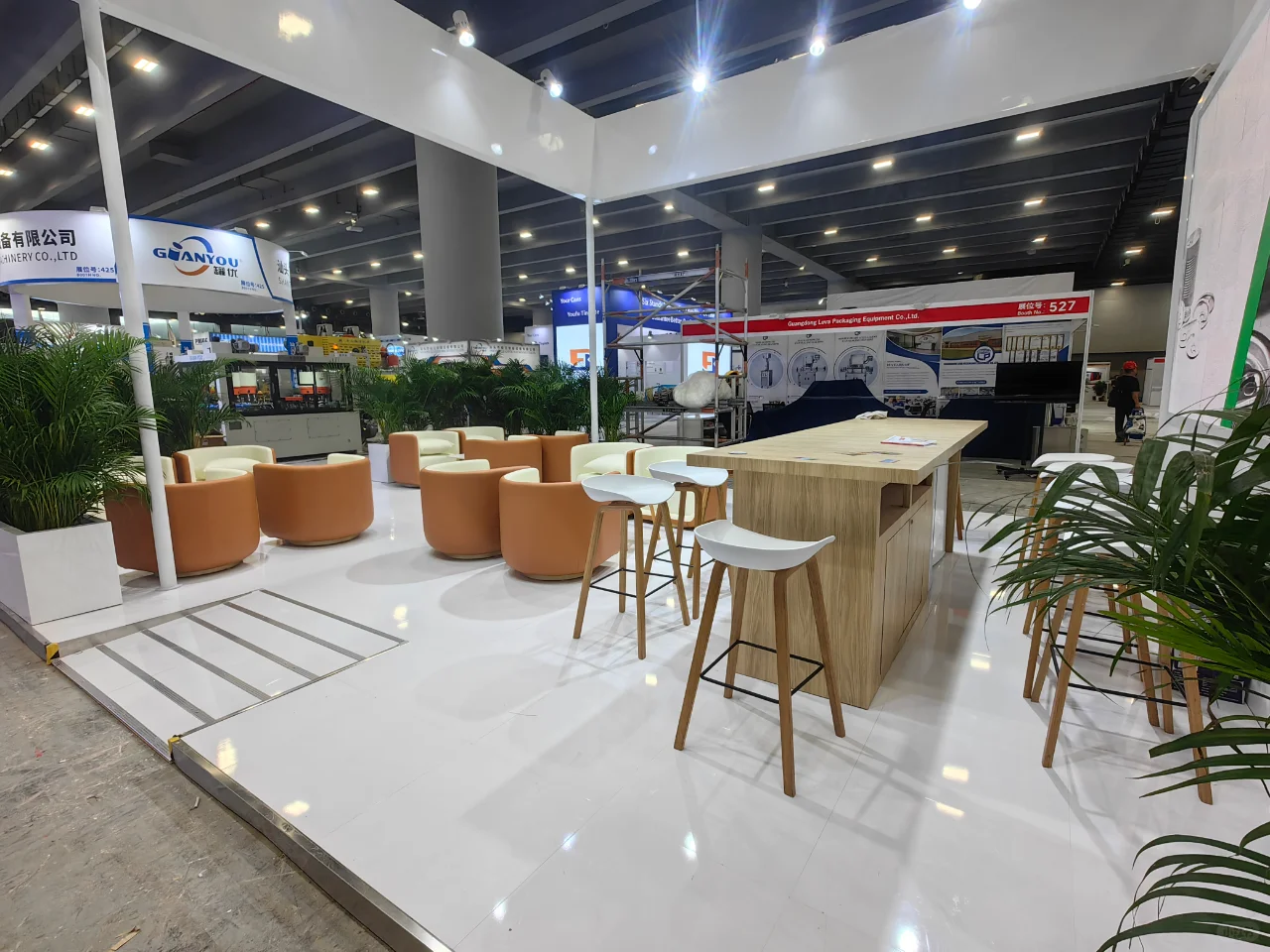 制罐工业展·绿意盎然的白净空间