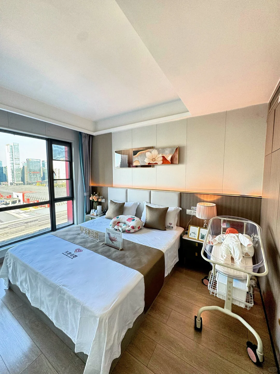 看望我二胎的闺蜜 又选这家月子中心！