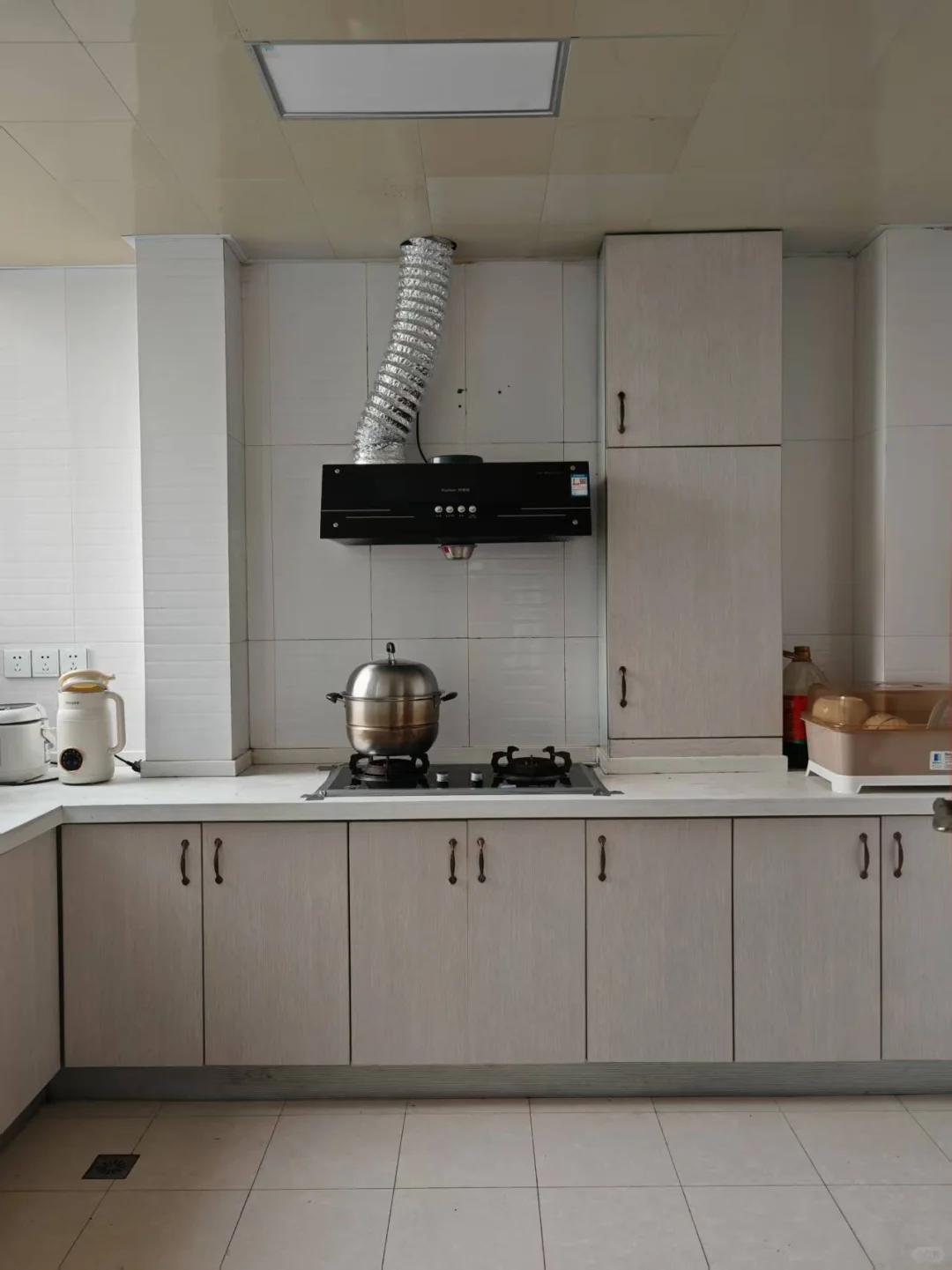 观山湖区会展城附近找合租室友